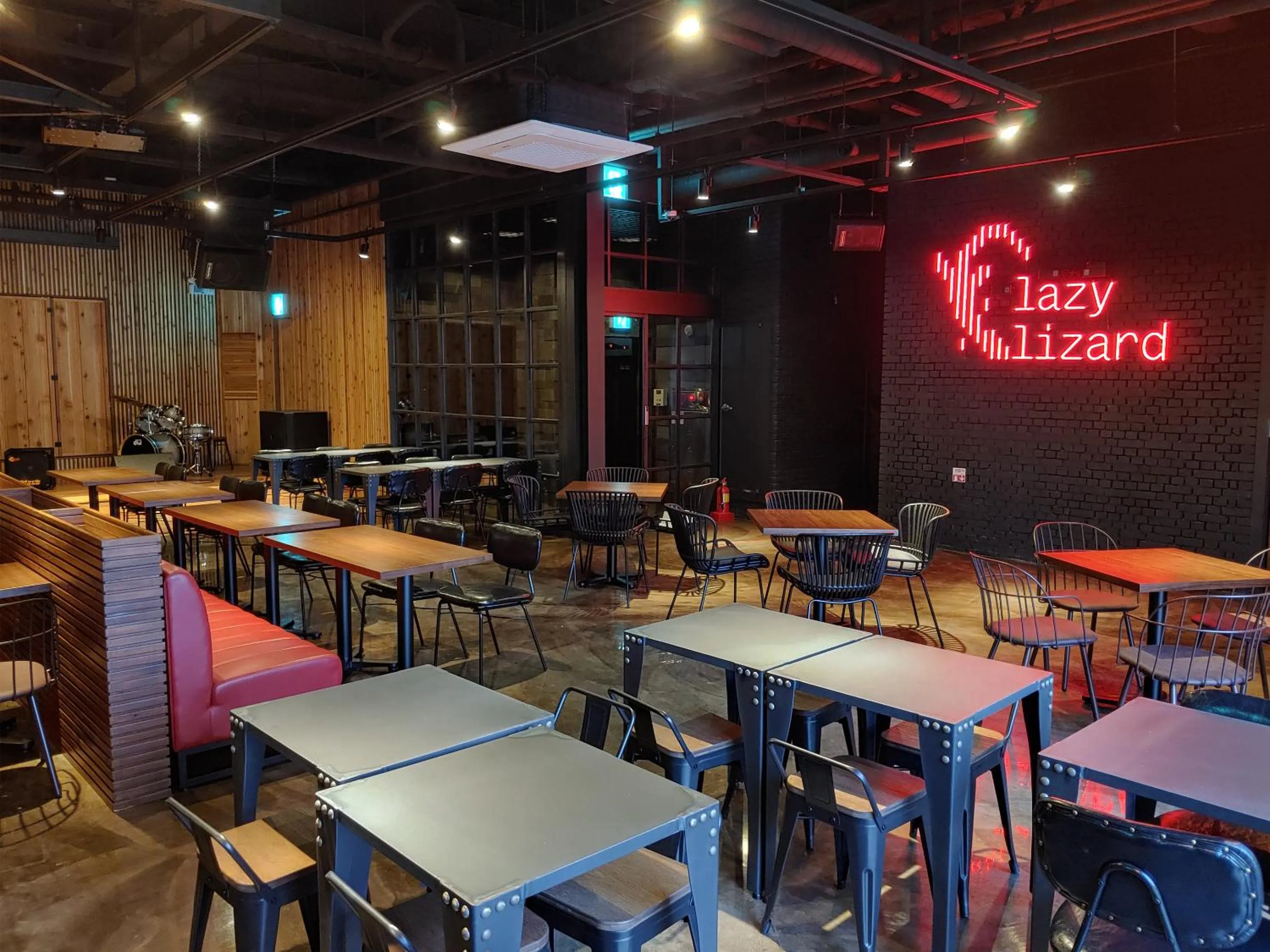 Nightclub / DJ in Wegoinn Hostel