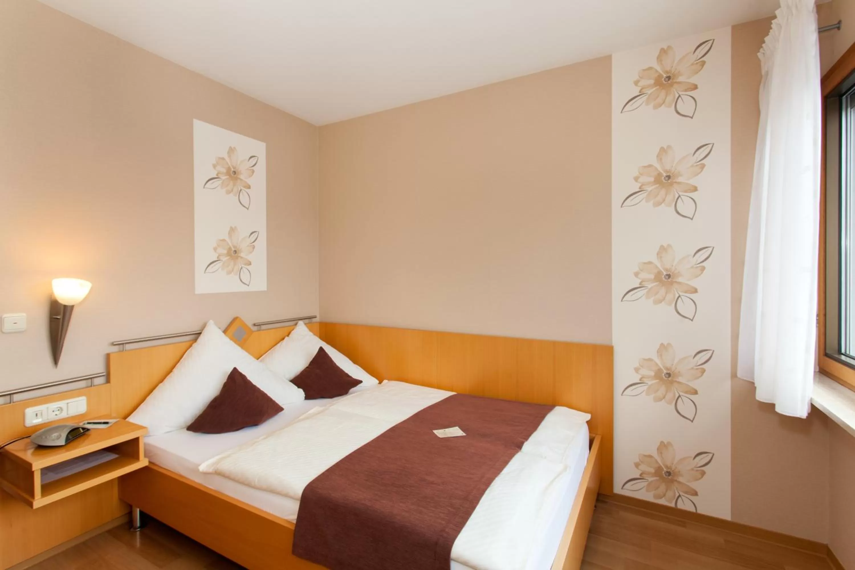 Staff, Bed in Moselhaus Weiskopf