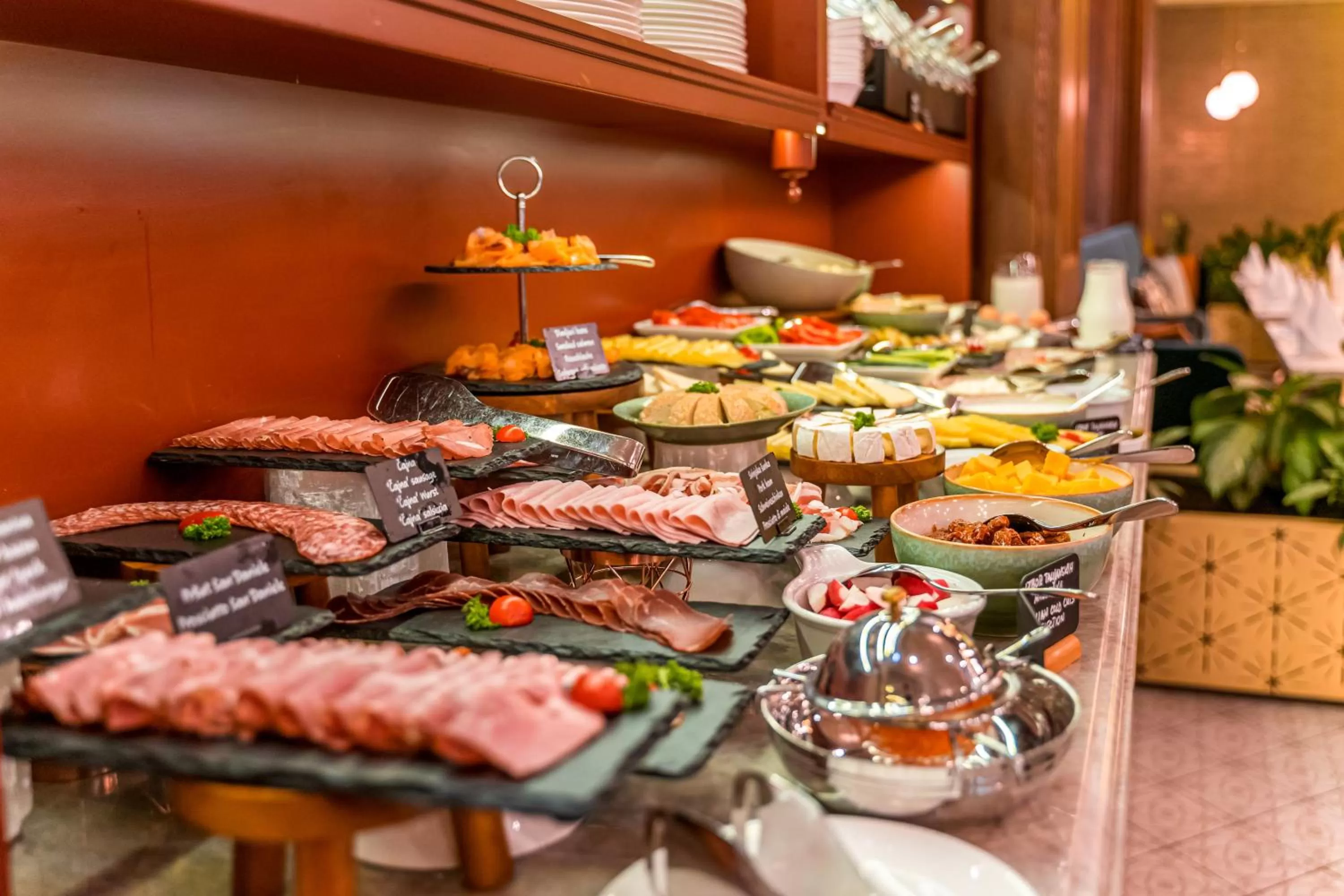 Food and drinks in Hotel Capital