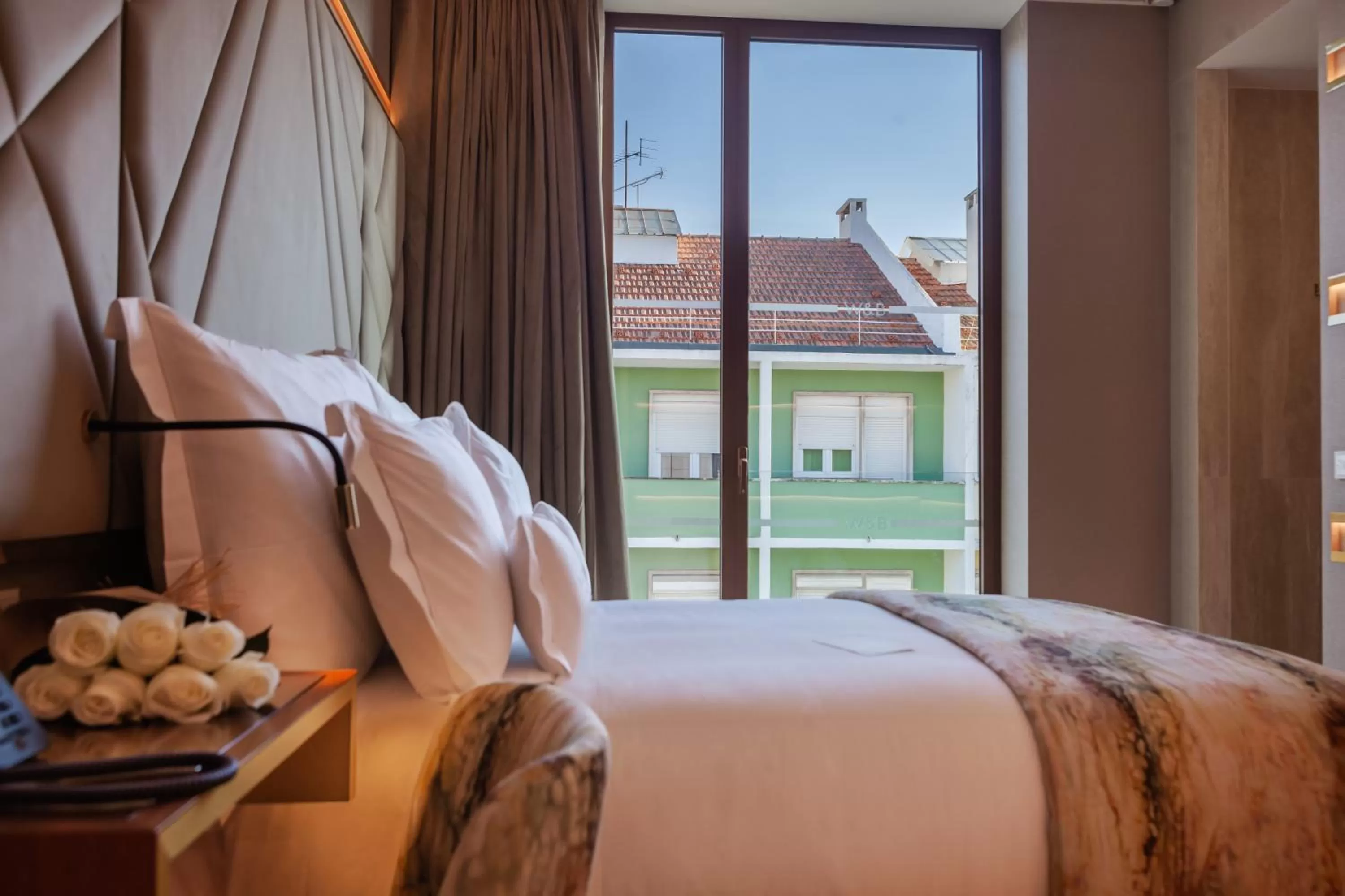 View (from property/room), Bed in Wine & Books Lisboa Hotel