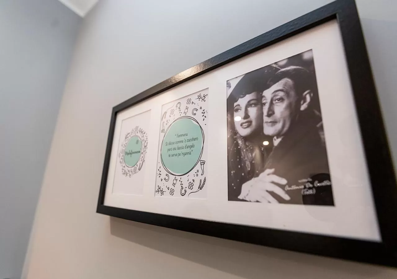 Logo/Certificate/Sign, TV/Entertainment Center in B&B Vico Milano 18