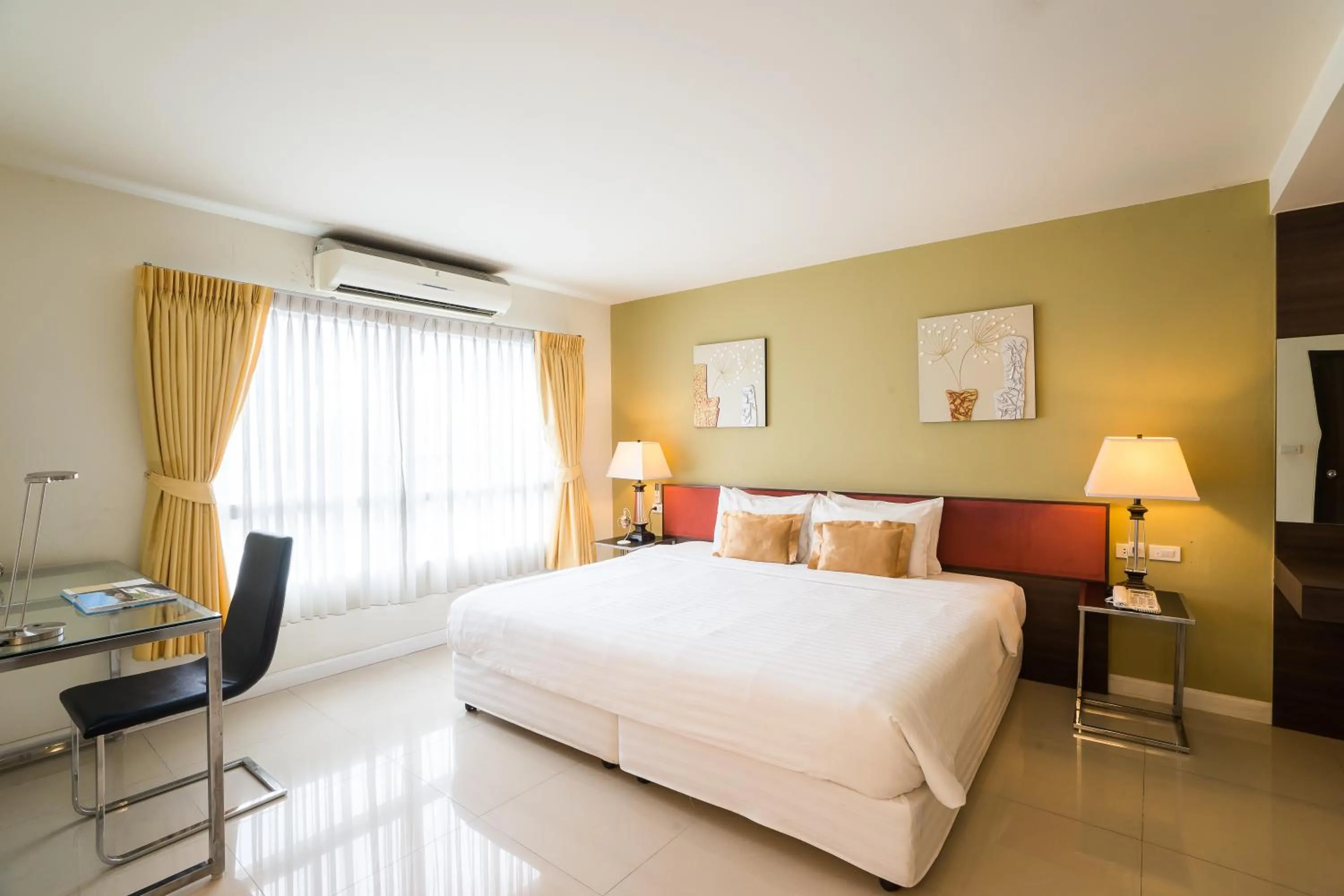 Day, Bed in Beyond Suite