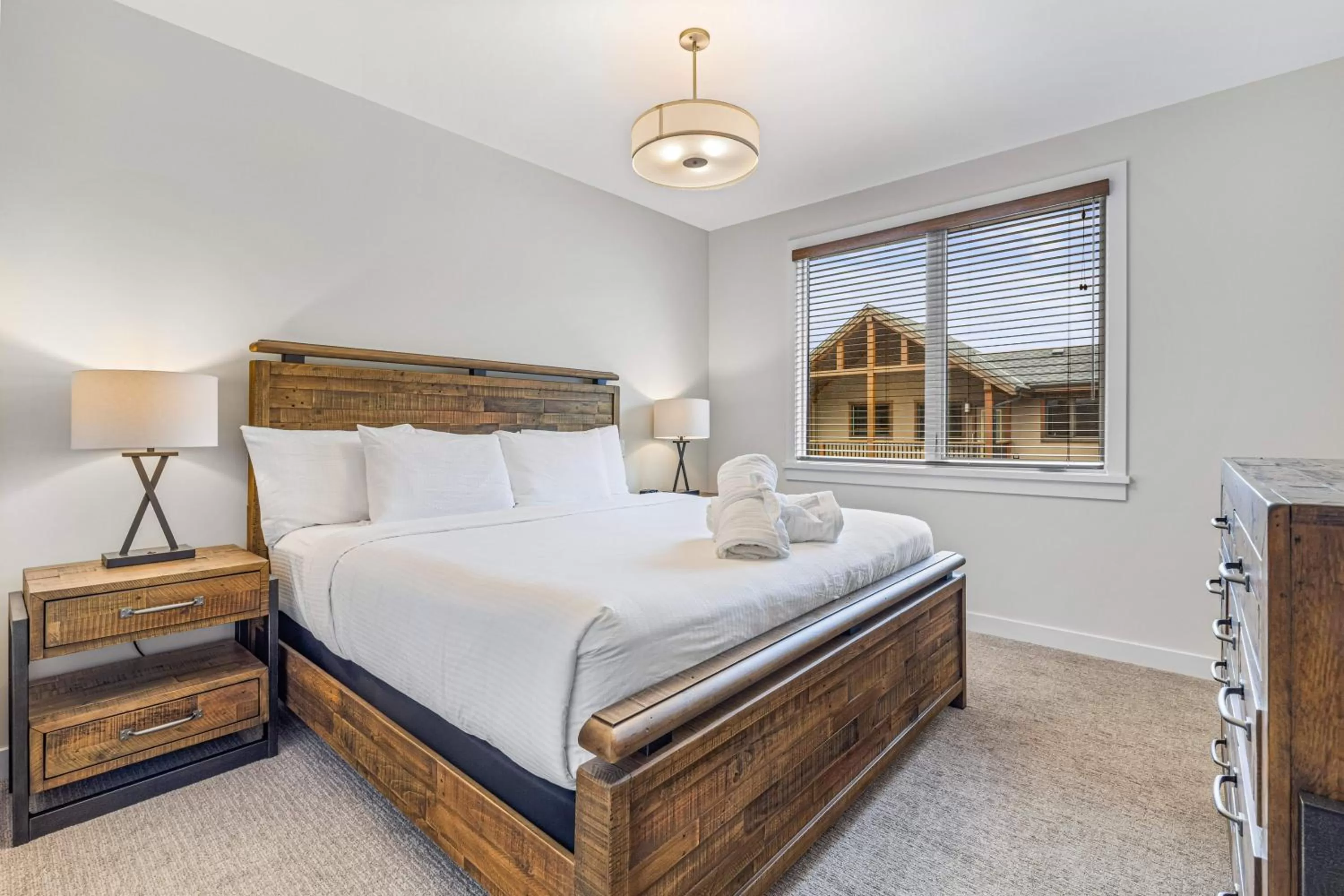 Bedroom, Bed in Spring Creek Vacations