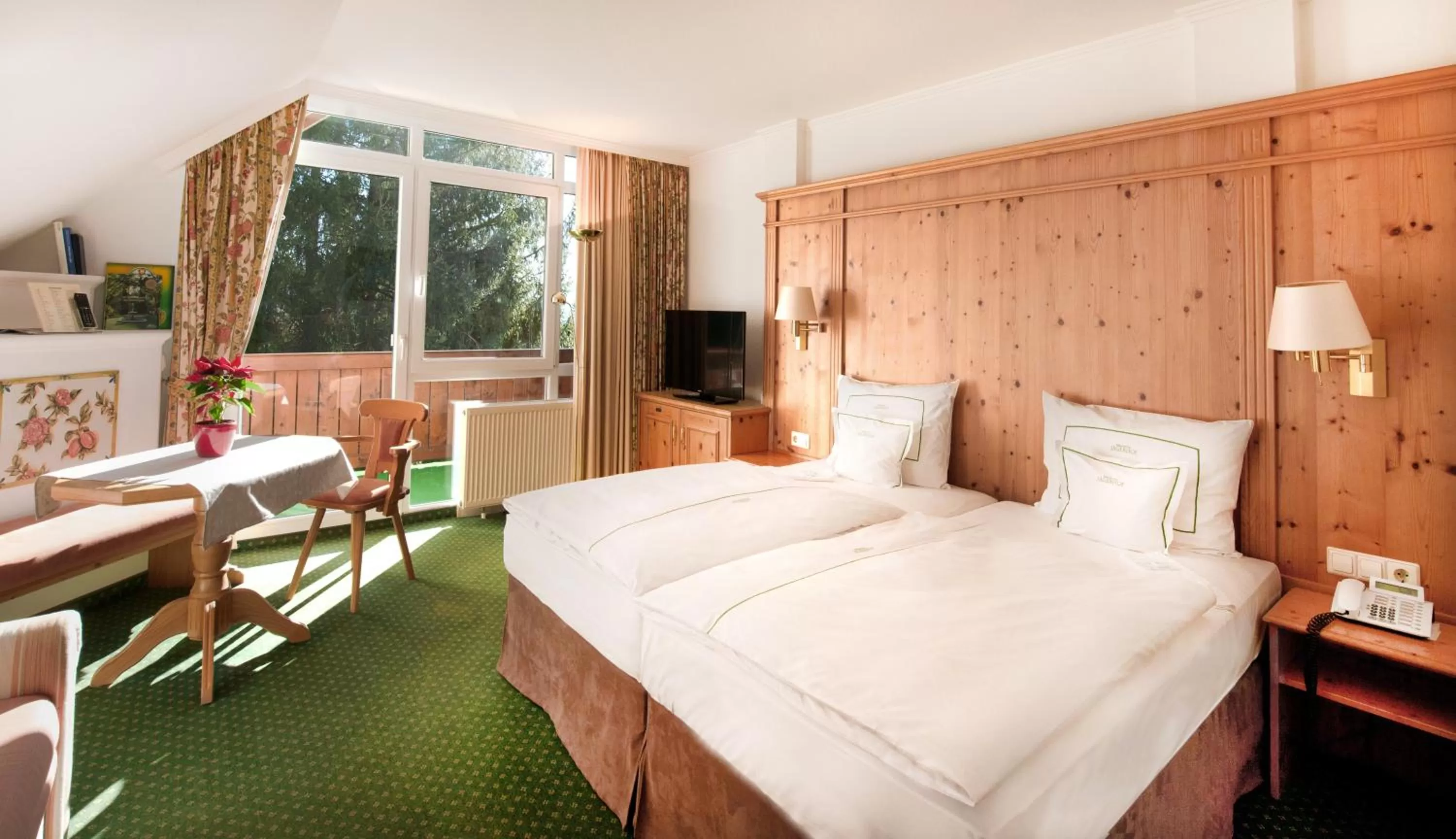 Bed in Berghotel Jägerhof ****S