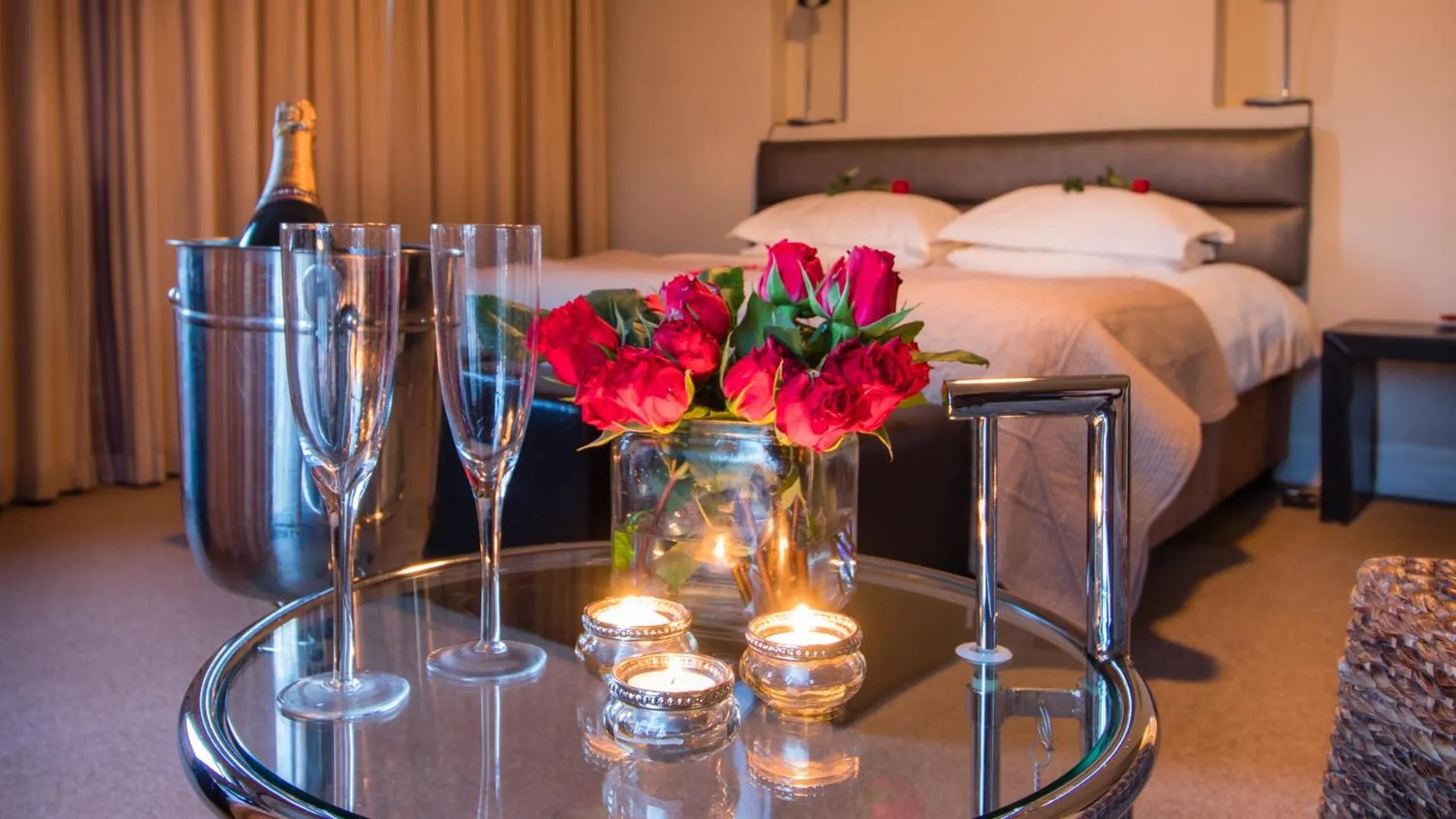 Decorative detail, Bed in Manor 38