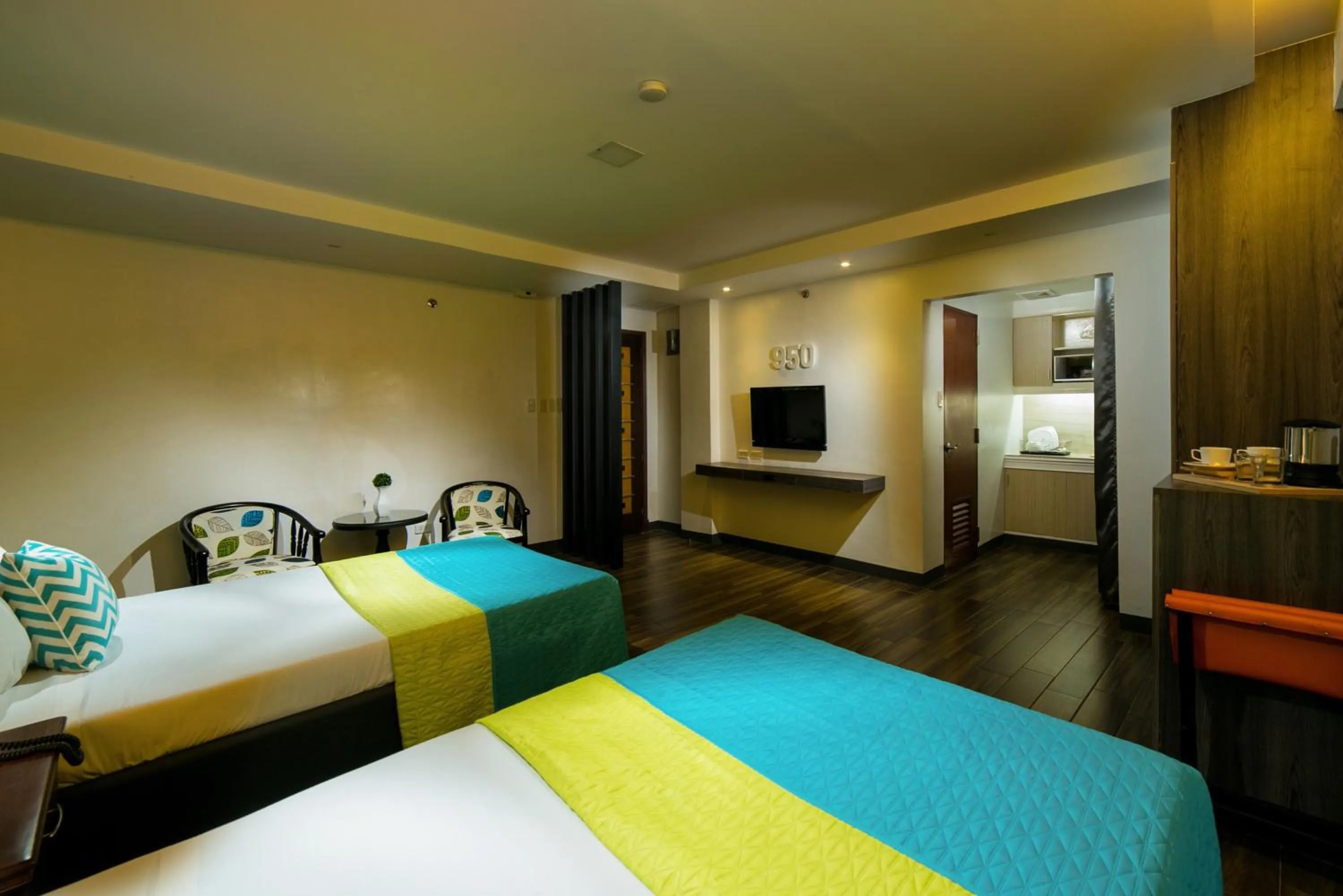 Executive Suite in 950 Condotel