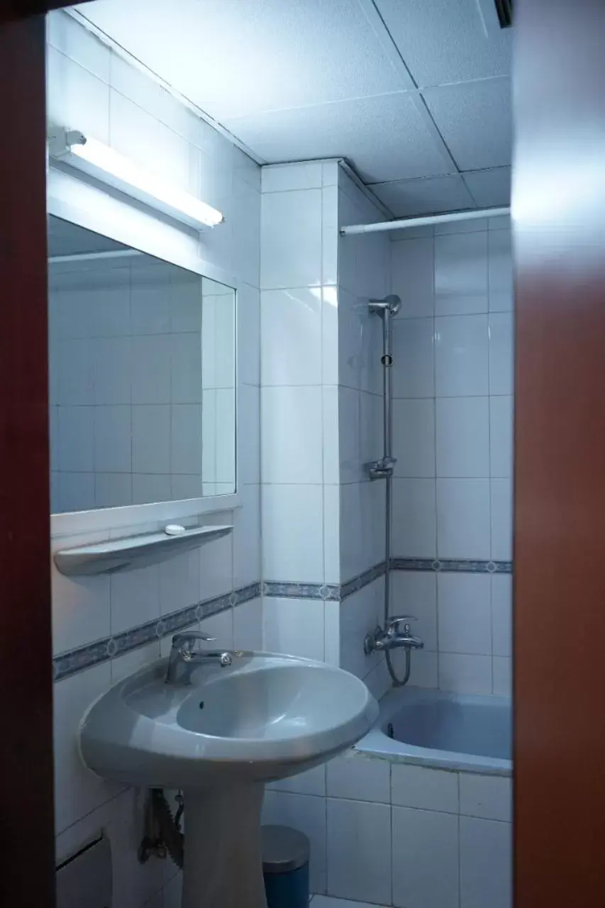 Standard Triple Room in Concord Hotel Standard Triple Room in Concord Hotel