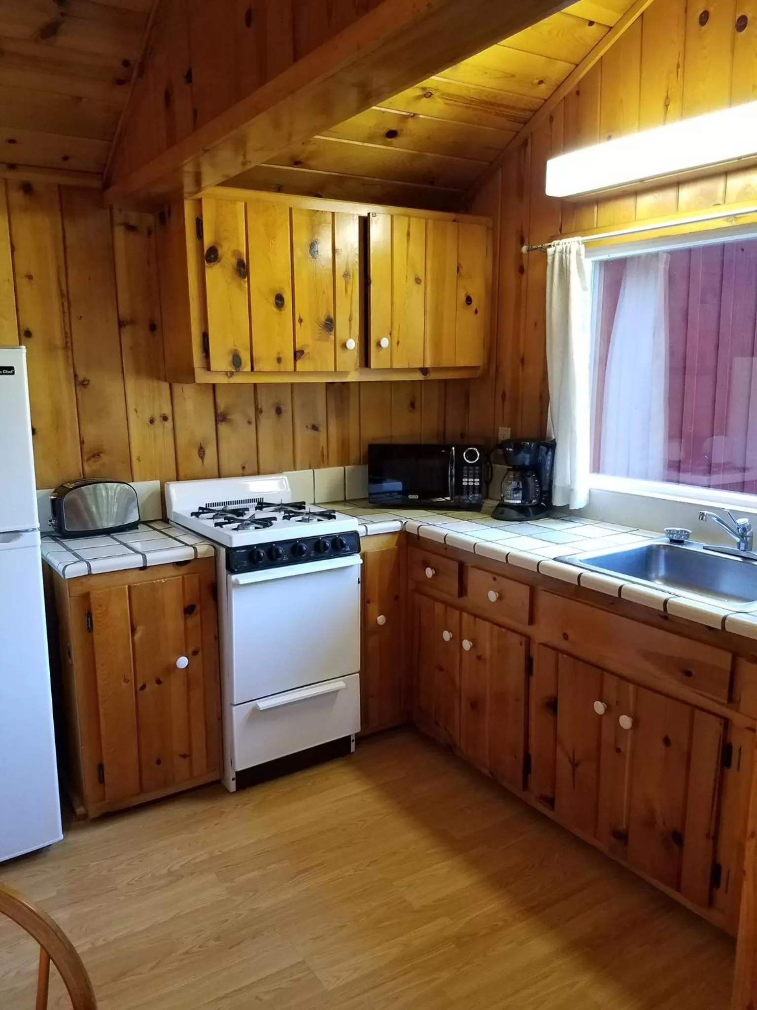 Kitchen or kitchenette, Kitchen/Kitchenette in Fern River Resort