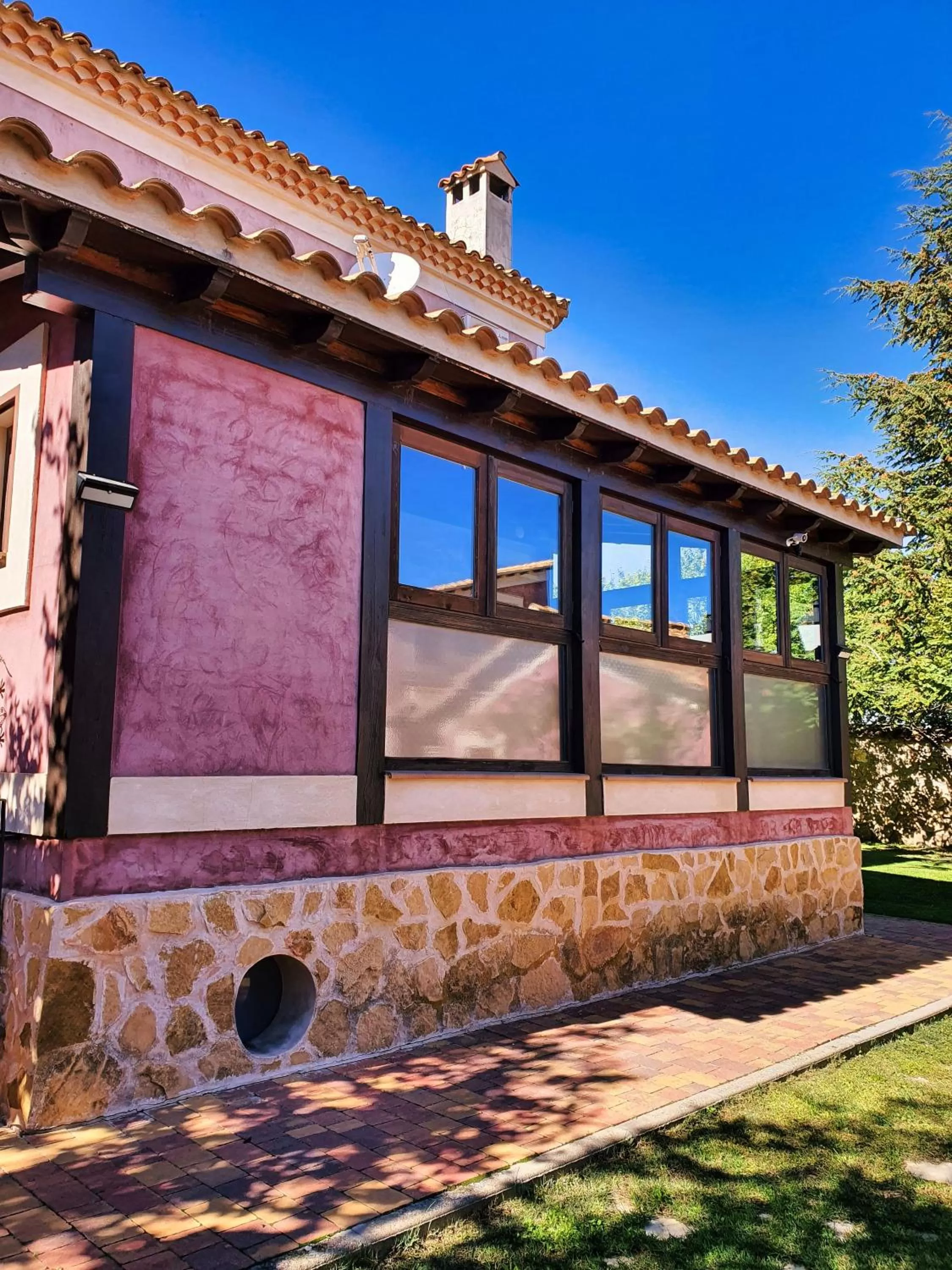Garden view in Hospedería Ballesteros