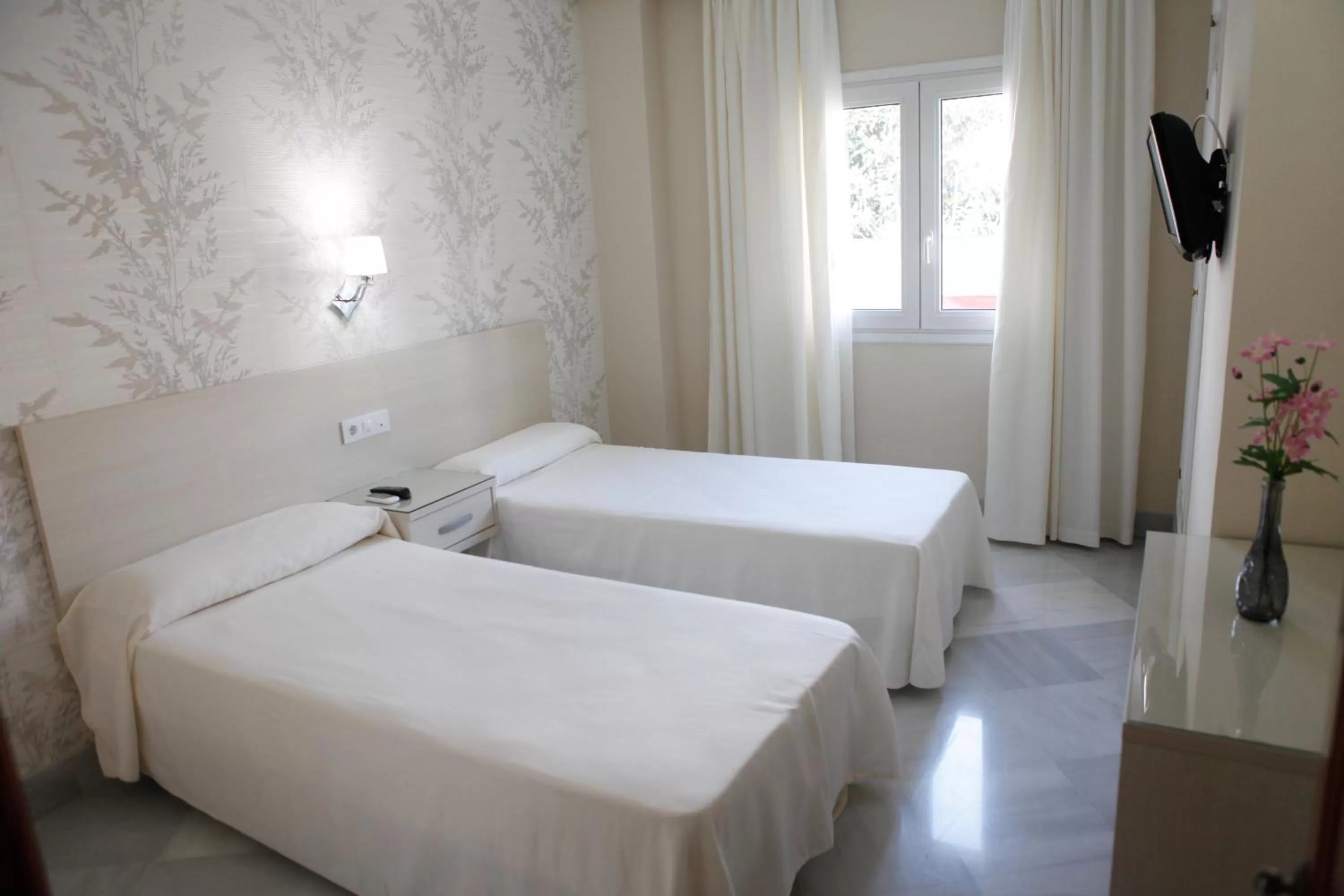 Bedroom, Bed in Chaikana