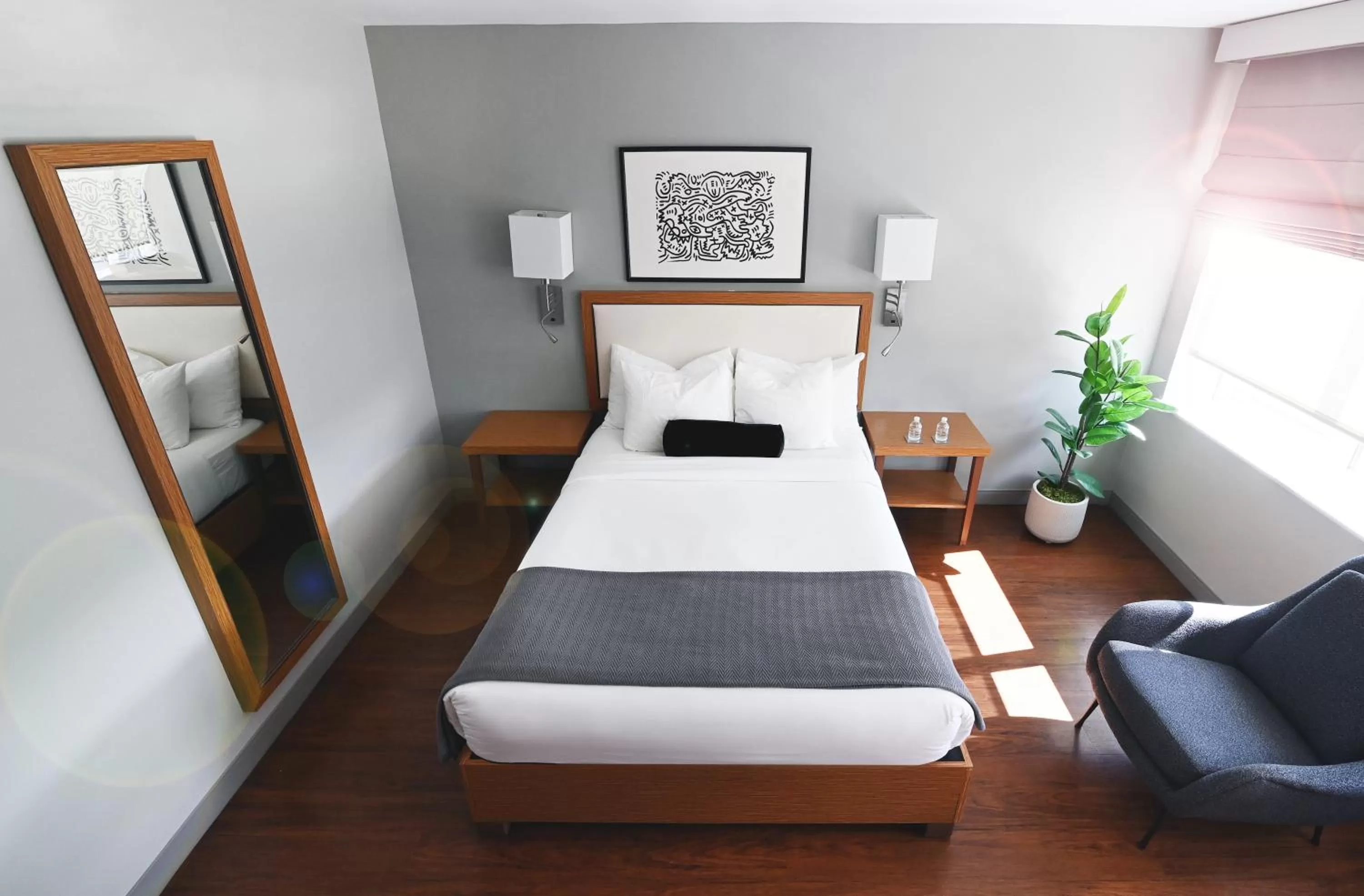 Bedroom, Bed in Edge Hotel Washington Heights