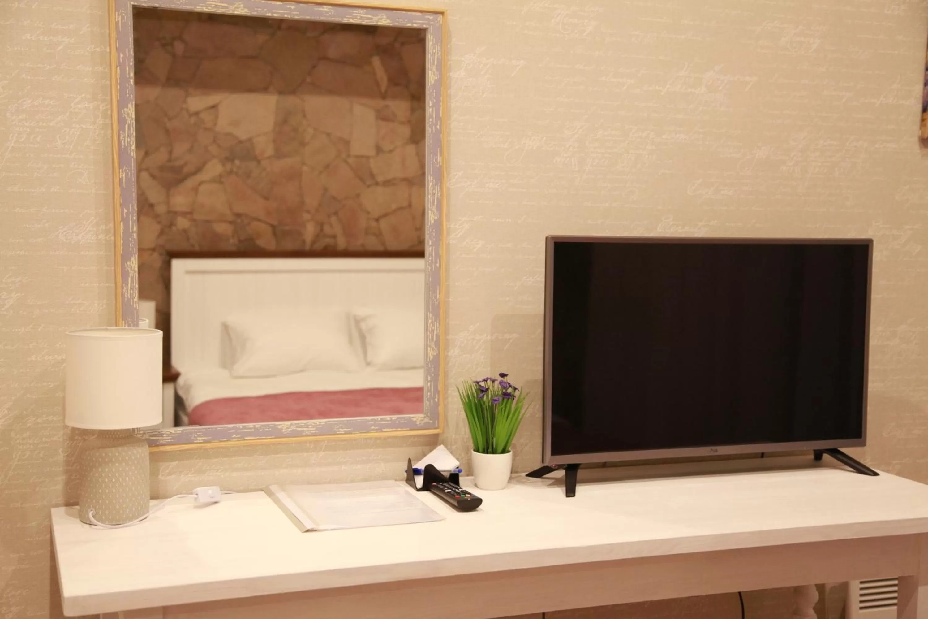 WINE & ROSE BOUTIQUE HOTEL