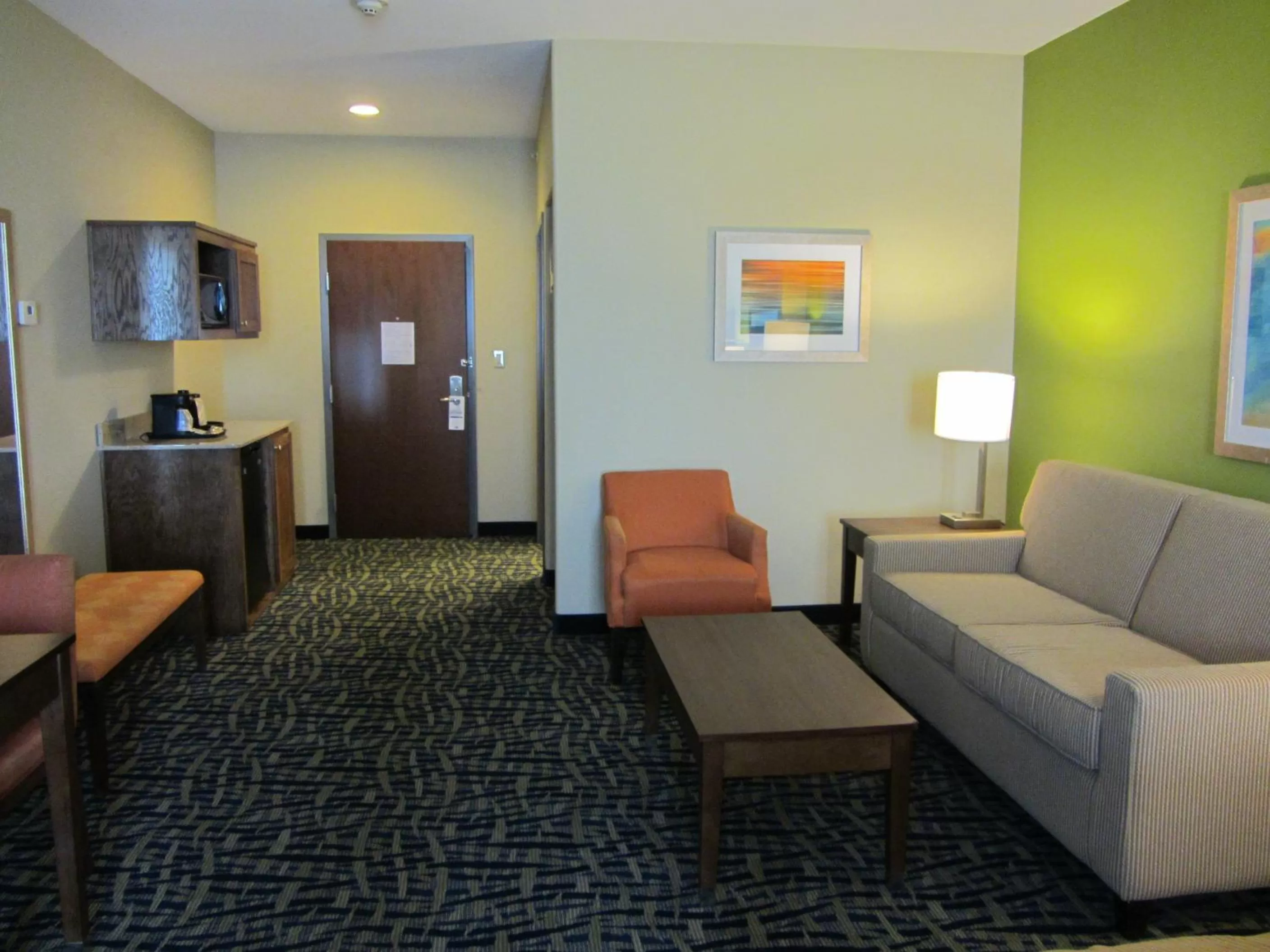 Seating area in Holiday Inn Express Hotel and Suites Monahans I-20 by IHG