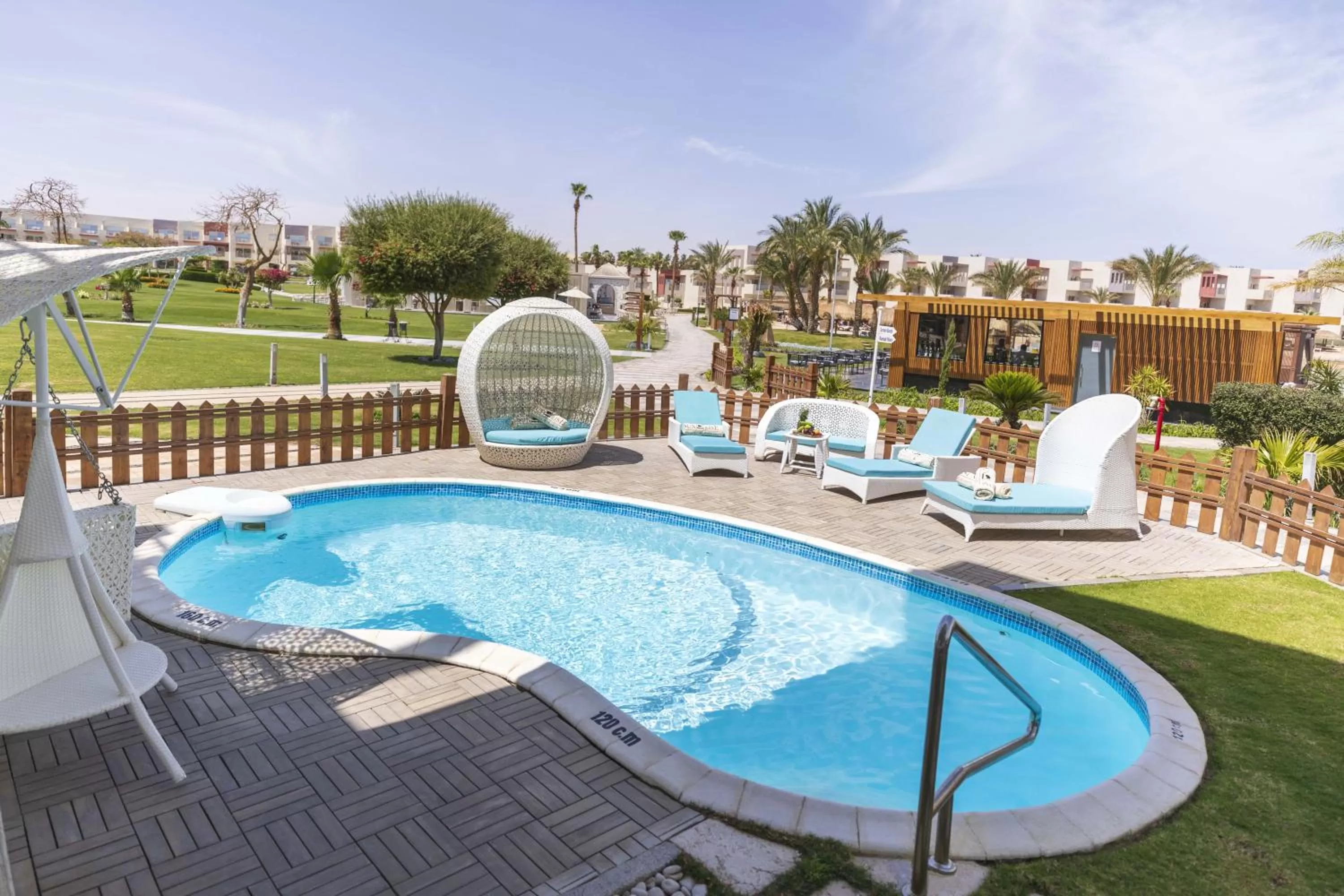 Swimming pool in Sunrise Crystal Bay Resort -Grand Select