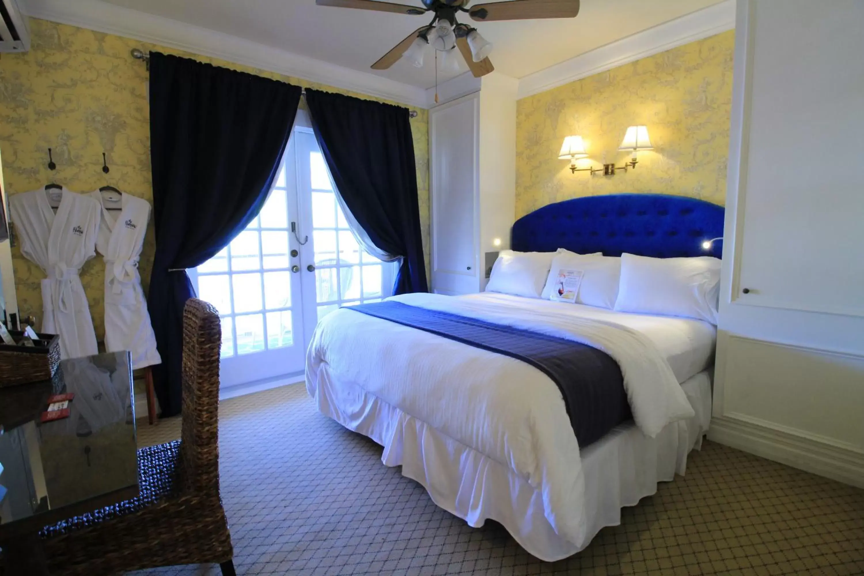 Deluxe Guest Room in The Riverview Hotel - New Smyrna Beach Deluxe Guest Room in The Riverview Hotel - New Smyrna Beach