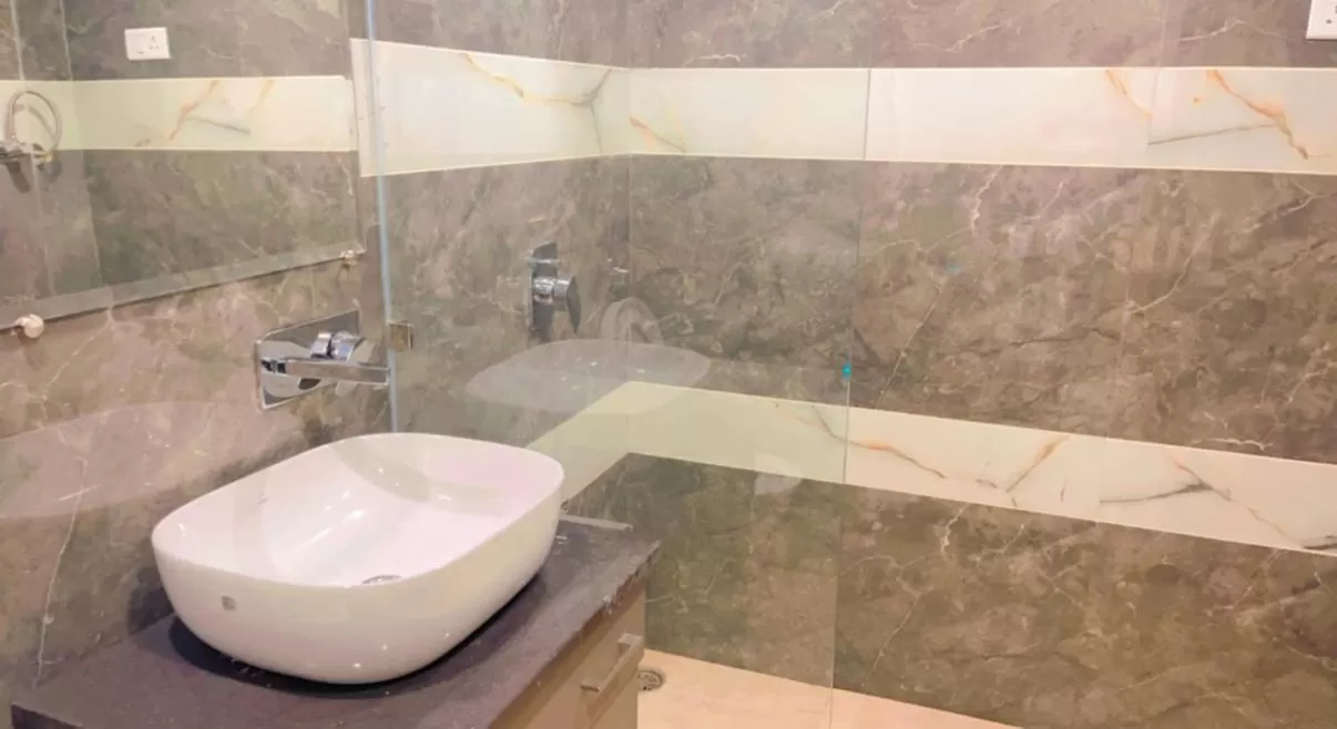 Bathroom in City View With Garden -5 Mins Walk From GOLDEN TEMPLE