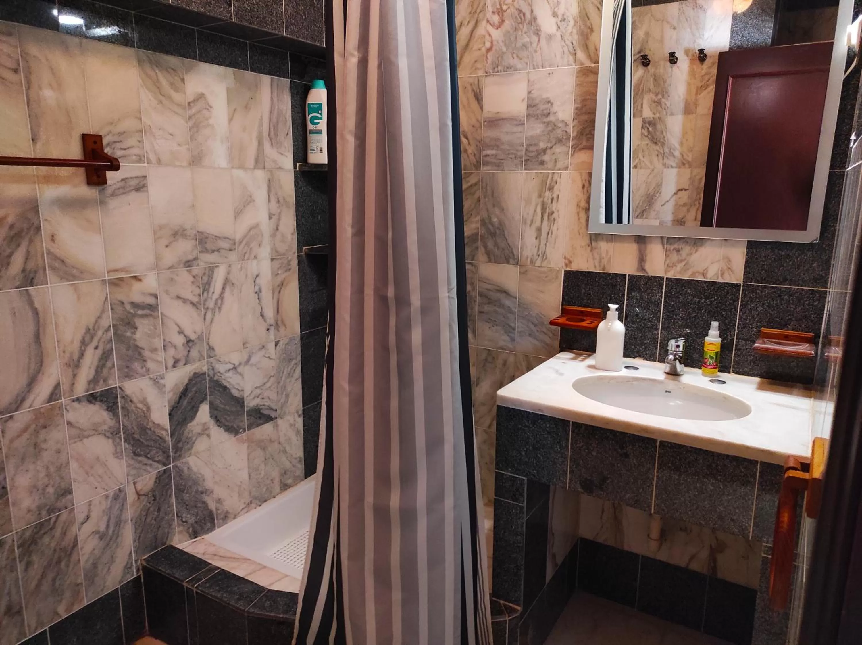 Apartamentos Gaudi Style