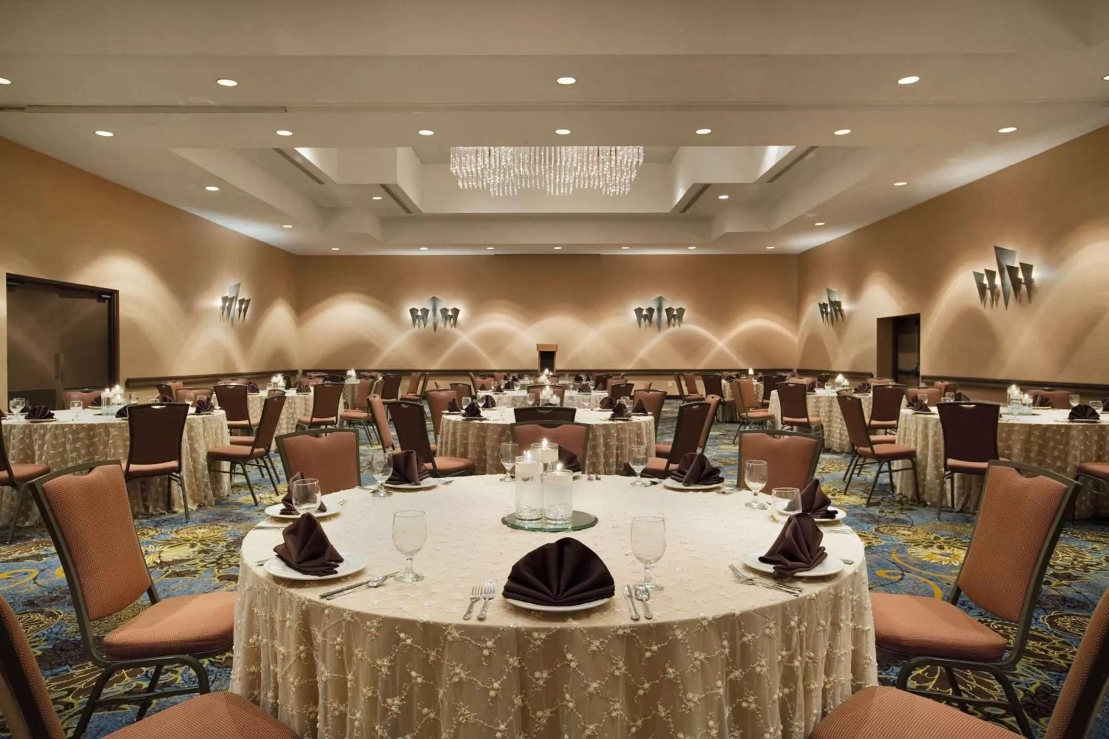 Meeting/conference room in Embassy Suites by Hilton Phoenix Tempe