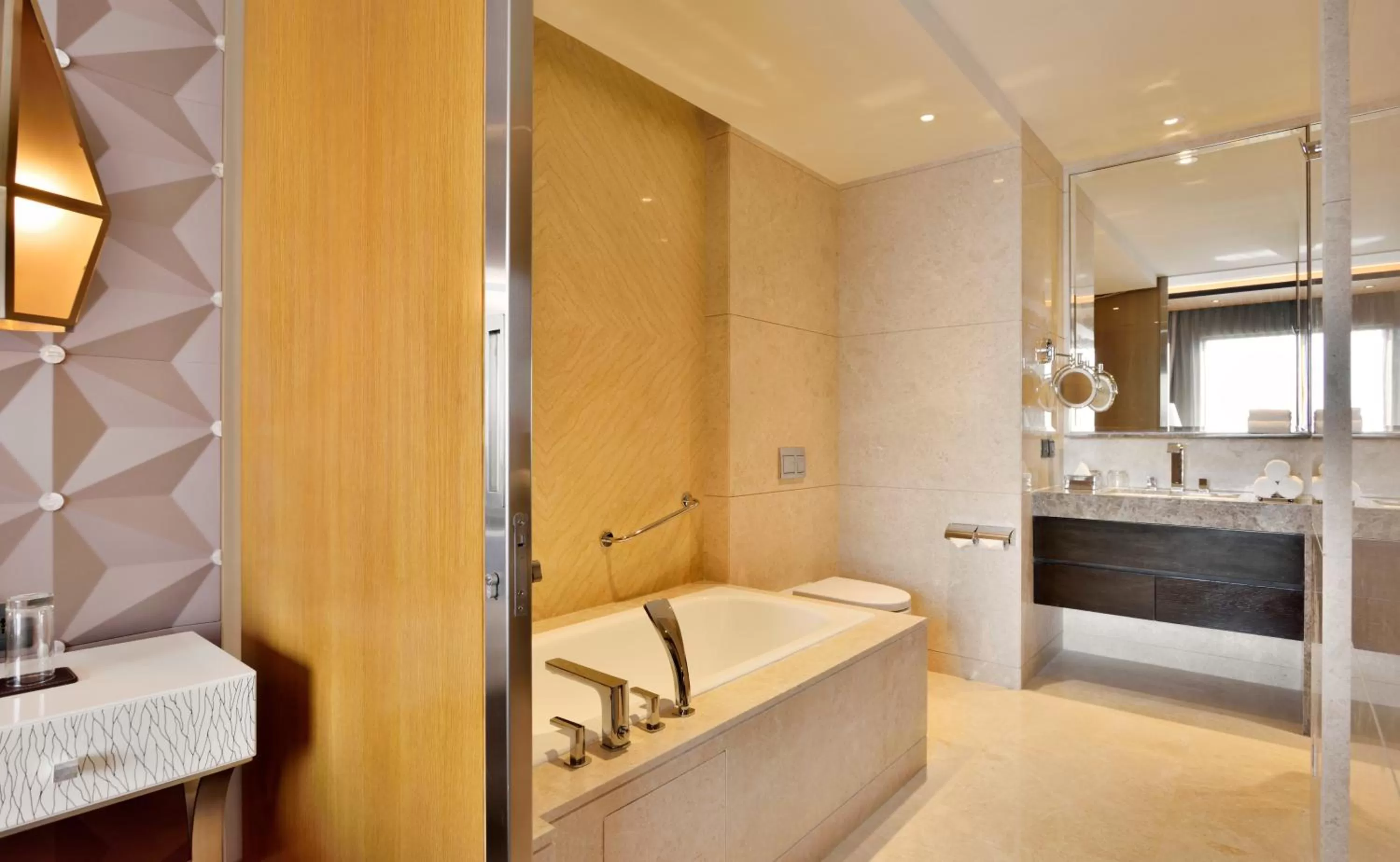 Shower, Bed in Radisson Blu Coimbatore