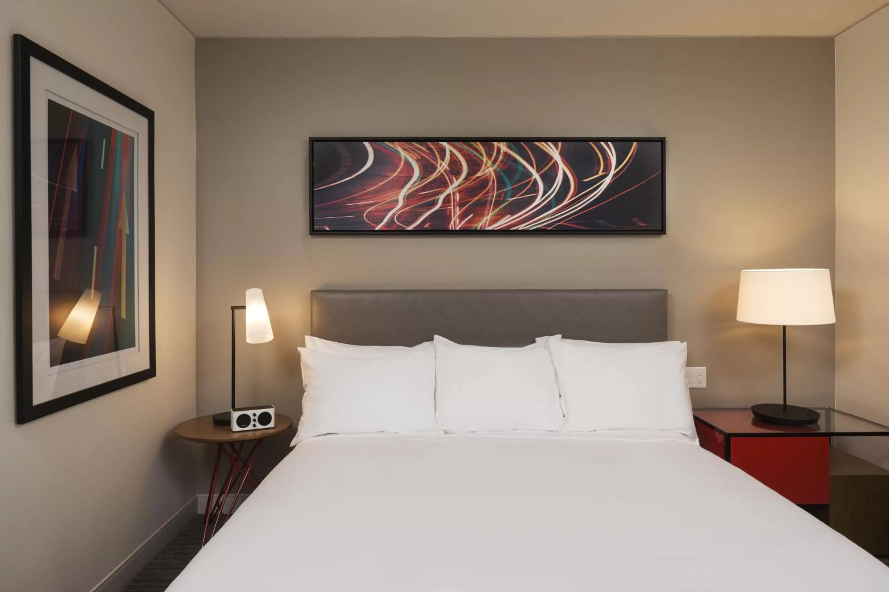 Bed in Hyatt Regency Bloomington - Minneapolis