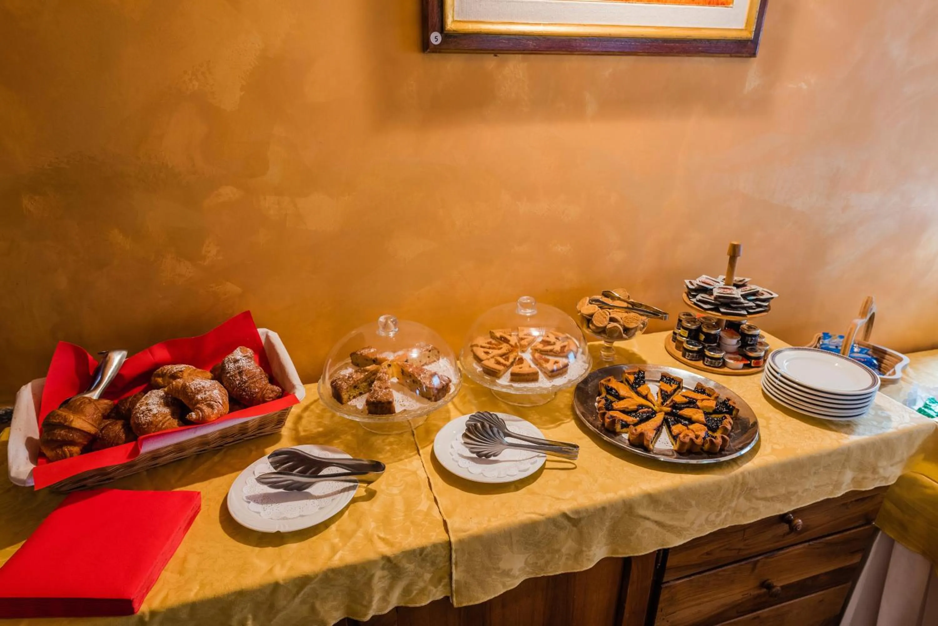 Buffet breakfast in Hotel Au Soleil