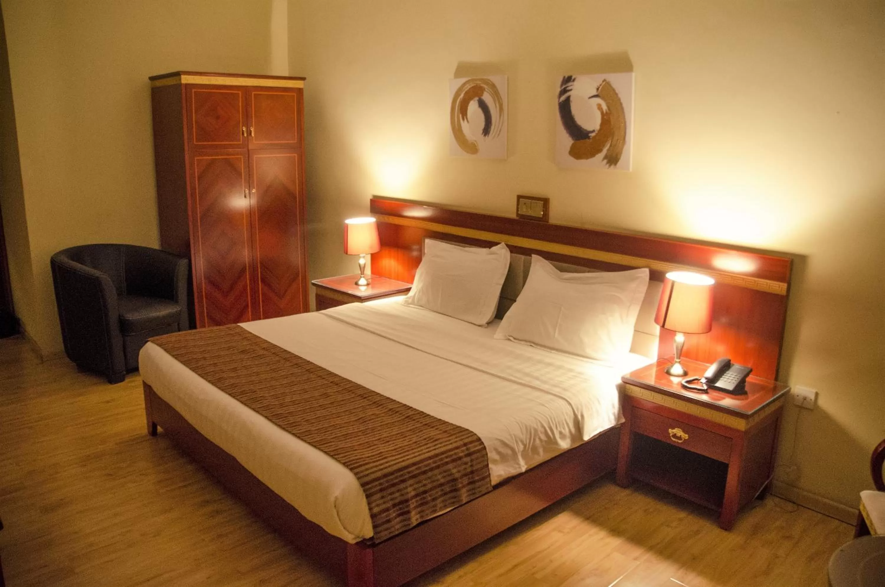 TV and multimedia, Bed in Hotel Rosebud