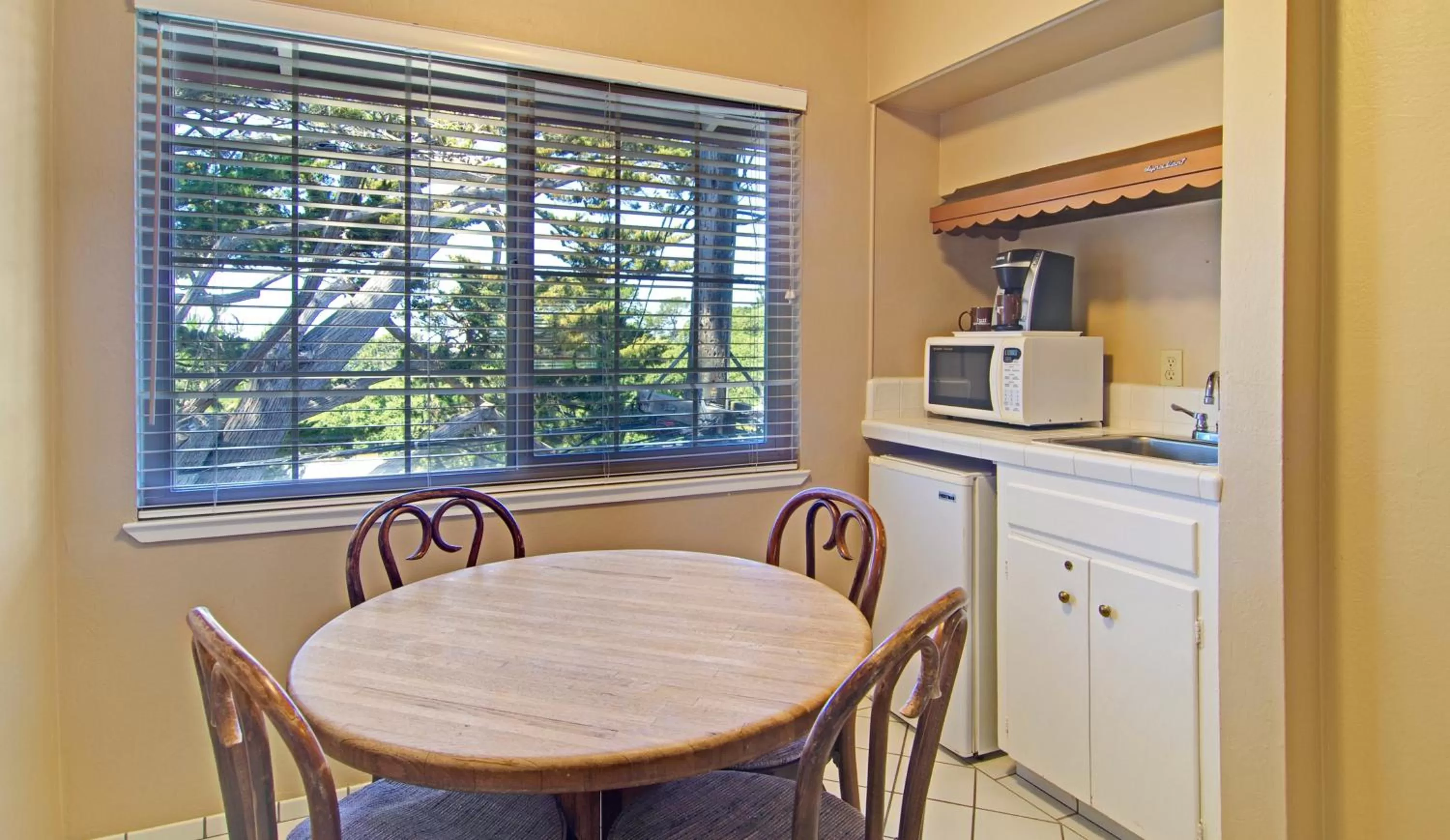 Dining area in Svendsgaard's Inn