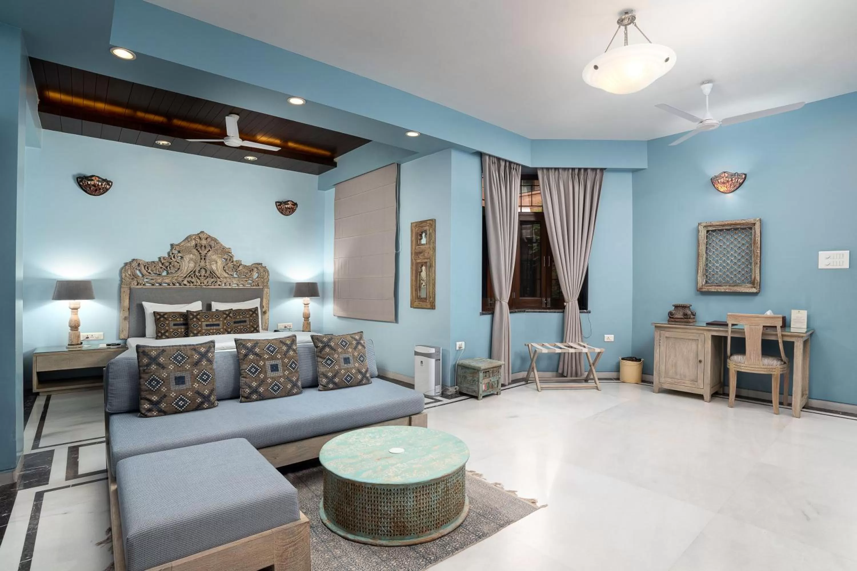 Bed in The Almond Tree