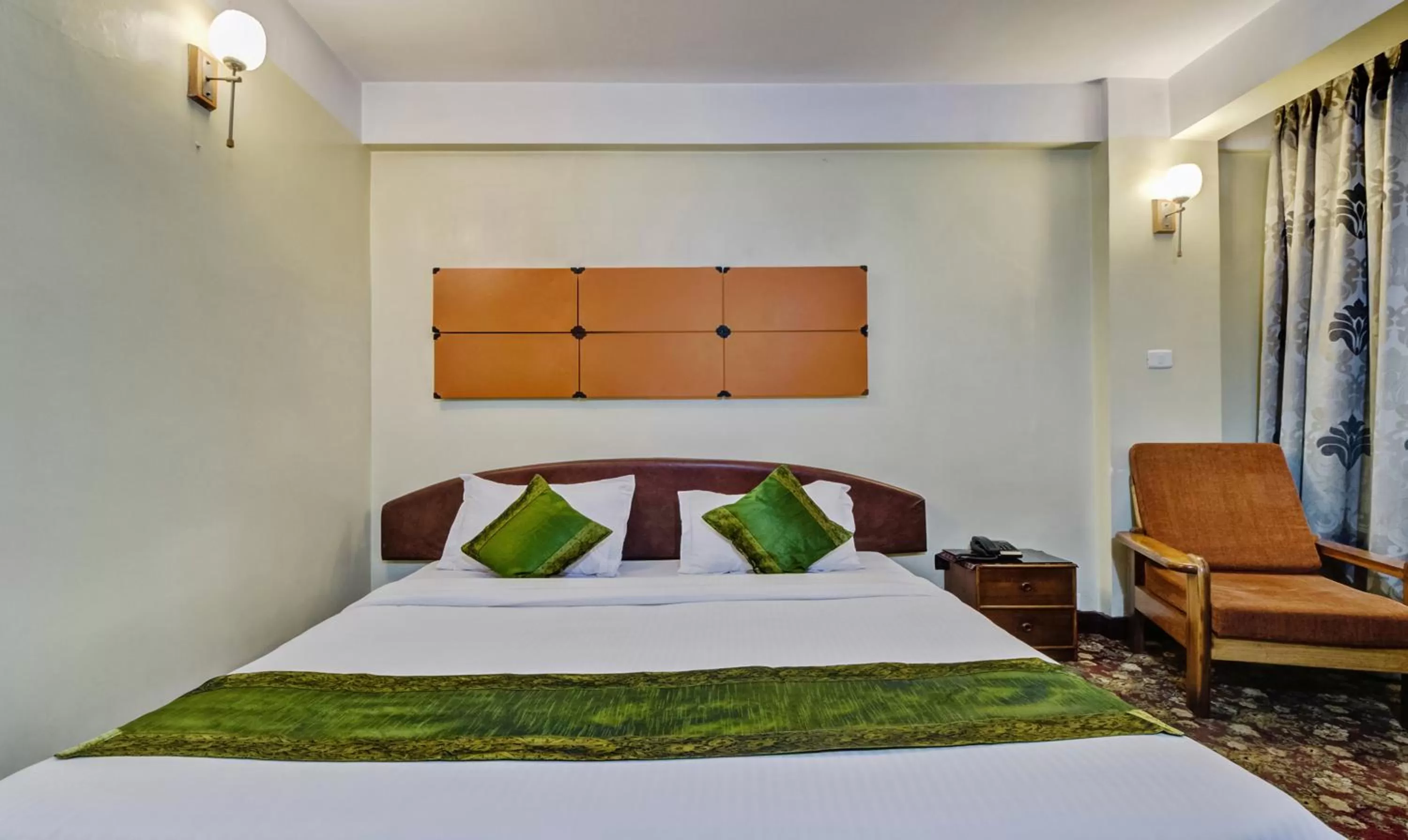 Photo of the whole room, Bed in Dekeling Hotel