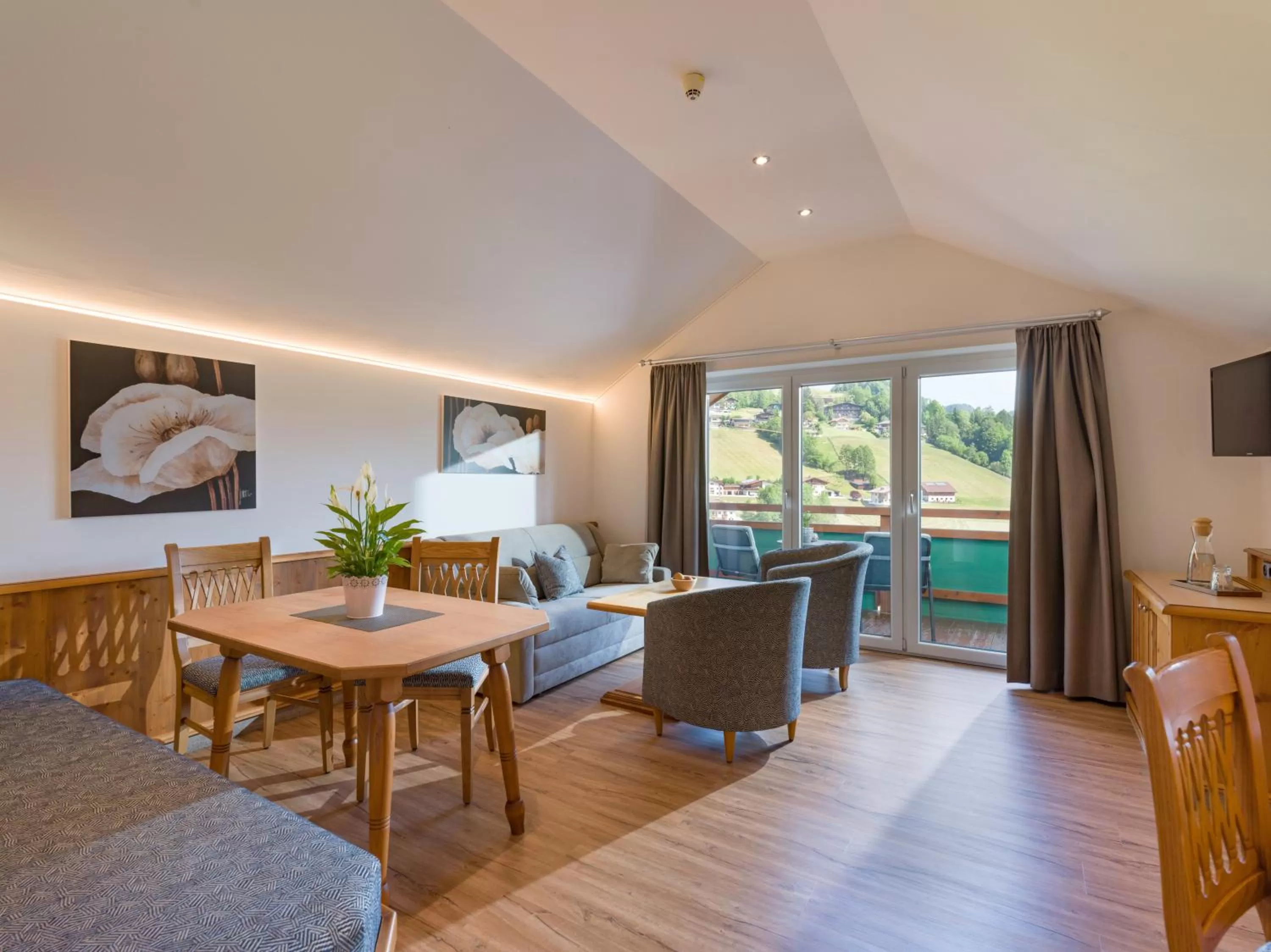 TV and multimedia in Hotel Der Wastlhof - direkt an der Skipiste Wellness & Spa