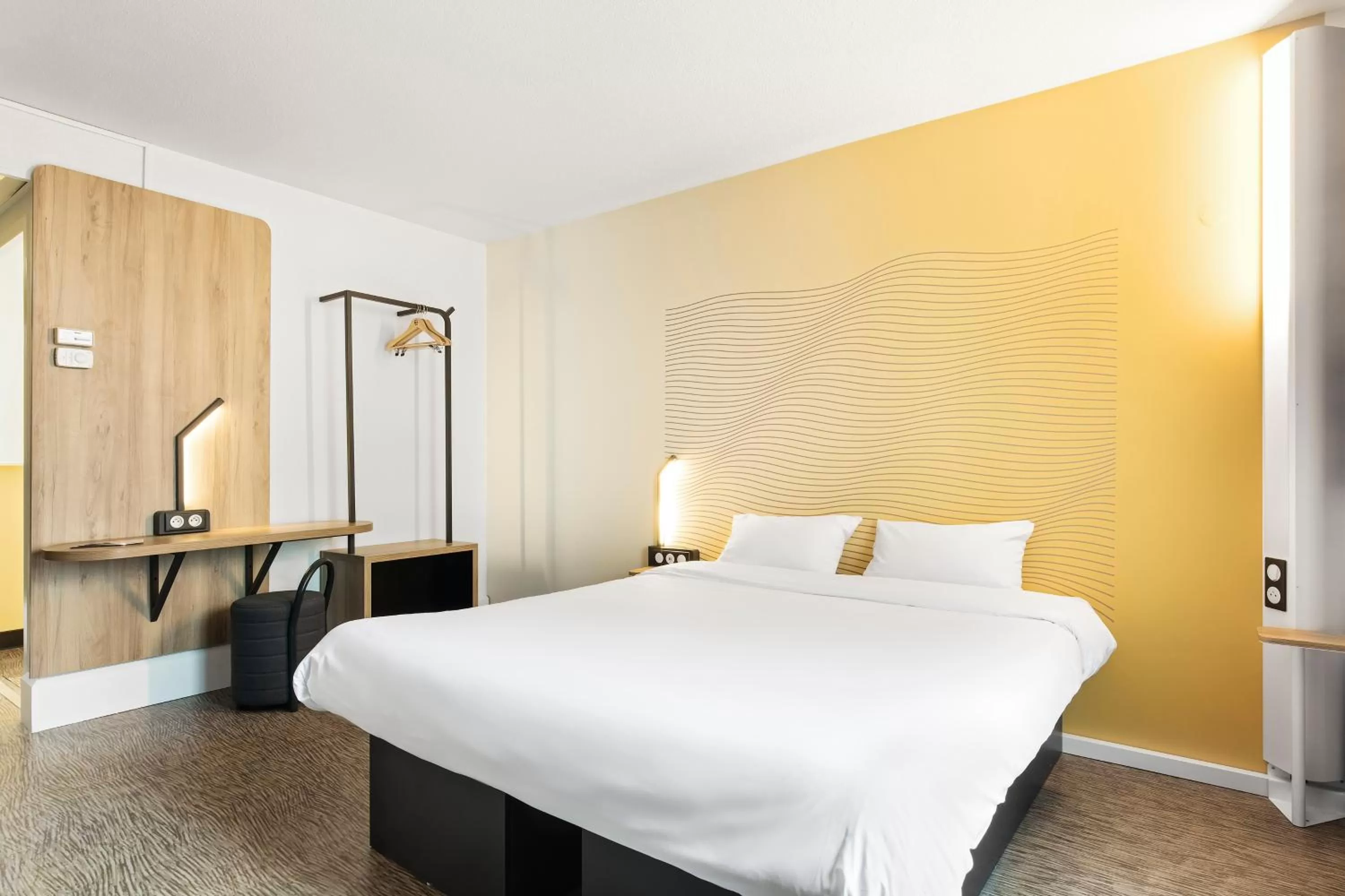 Bedroom, Bed in B&B HOTEL Lyon Centre Part-dieu Gambetta