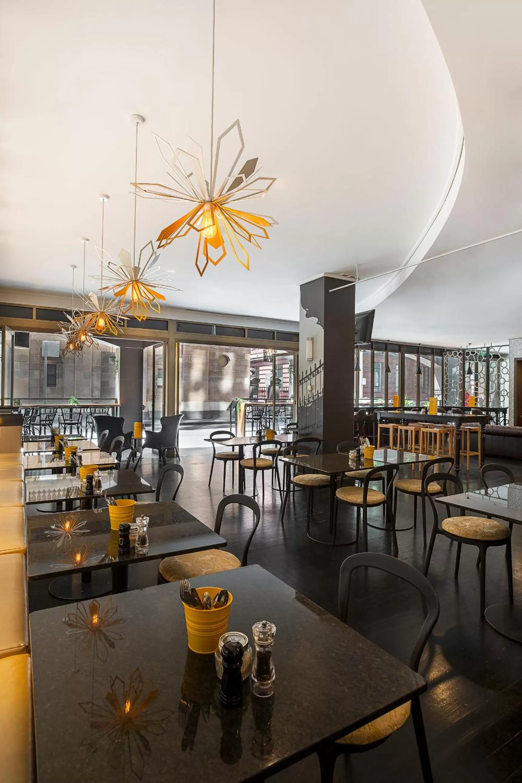 Restaurant/places to eat in Mantra on Little Bourke Melbourne