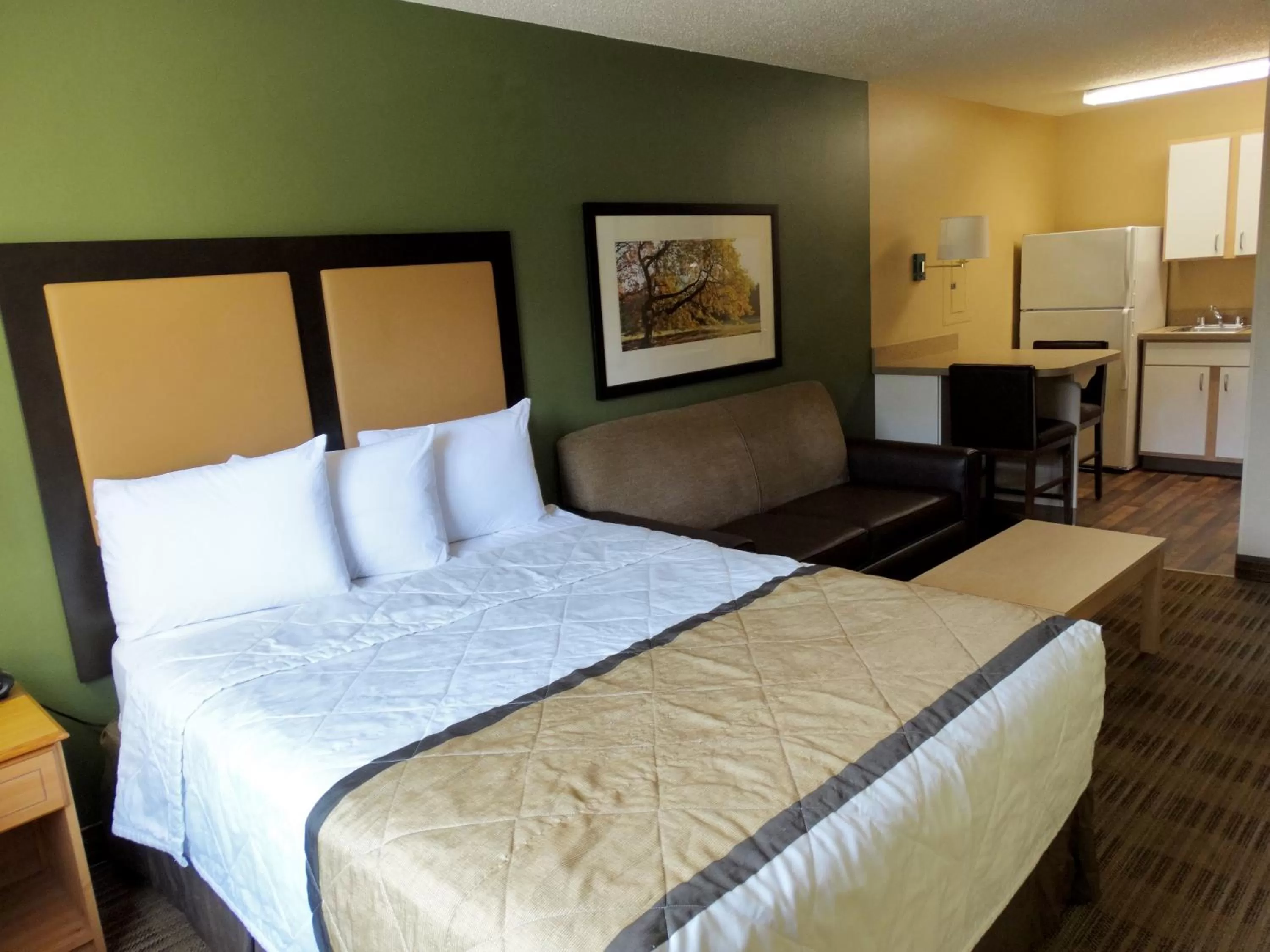 Bed in Extended Stay America Suites - Dallas - Las Colinas - Carnaby St