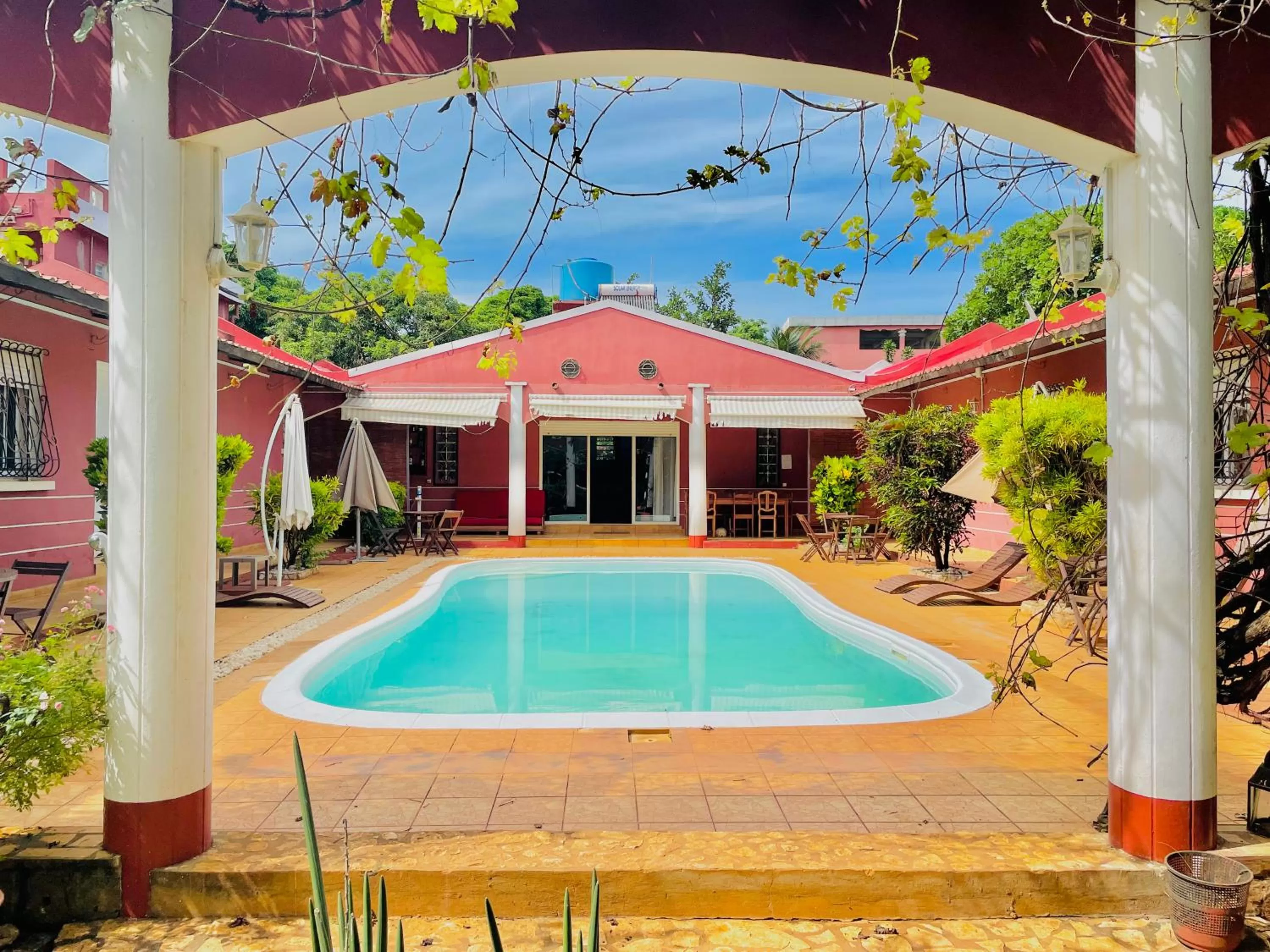 Swimming pool in Régina Lodge Diégo Suarez Madagascar