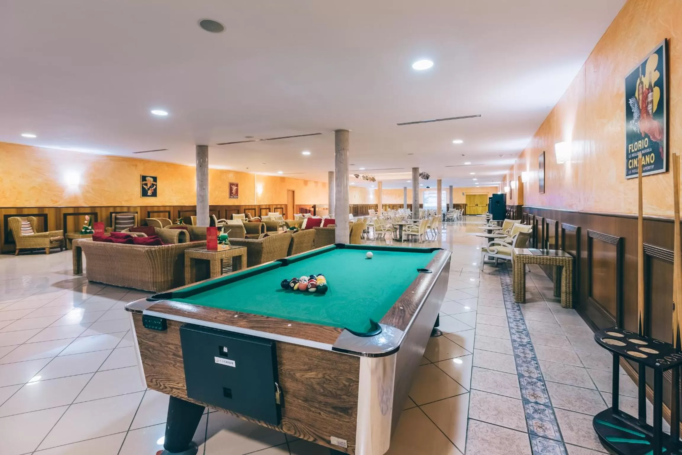 Billiard in Grand Muthu Golf Plaza Hotel & Spa