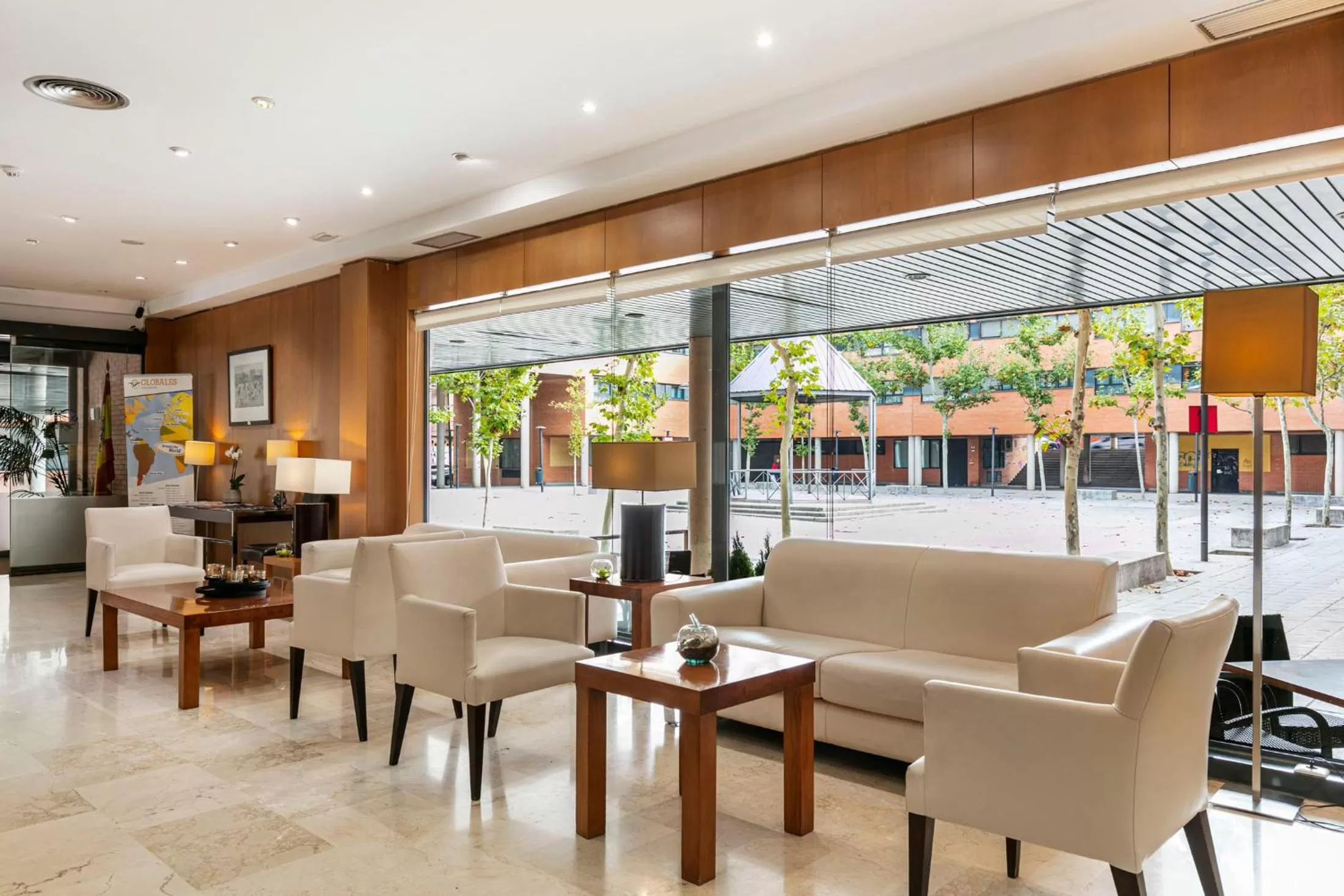 Lobby or reception in Globales de los Reyes