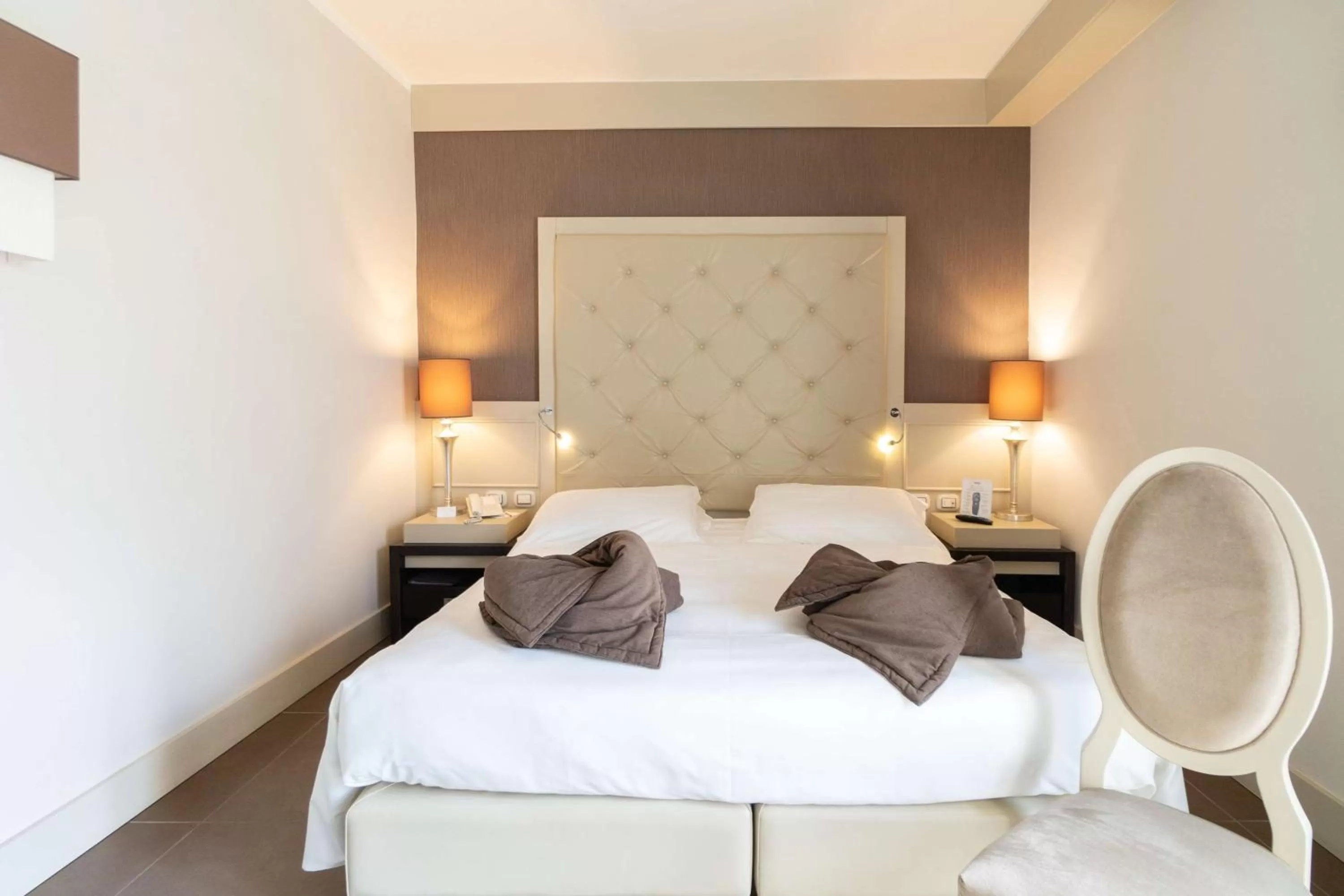 Photo of the whole room, Bed in Best Western Plus Hotel Perla Del Porto