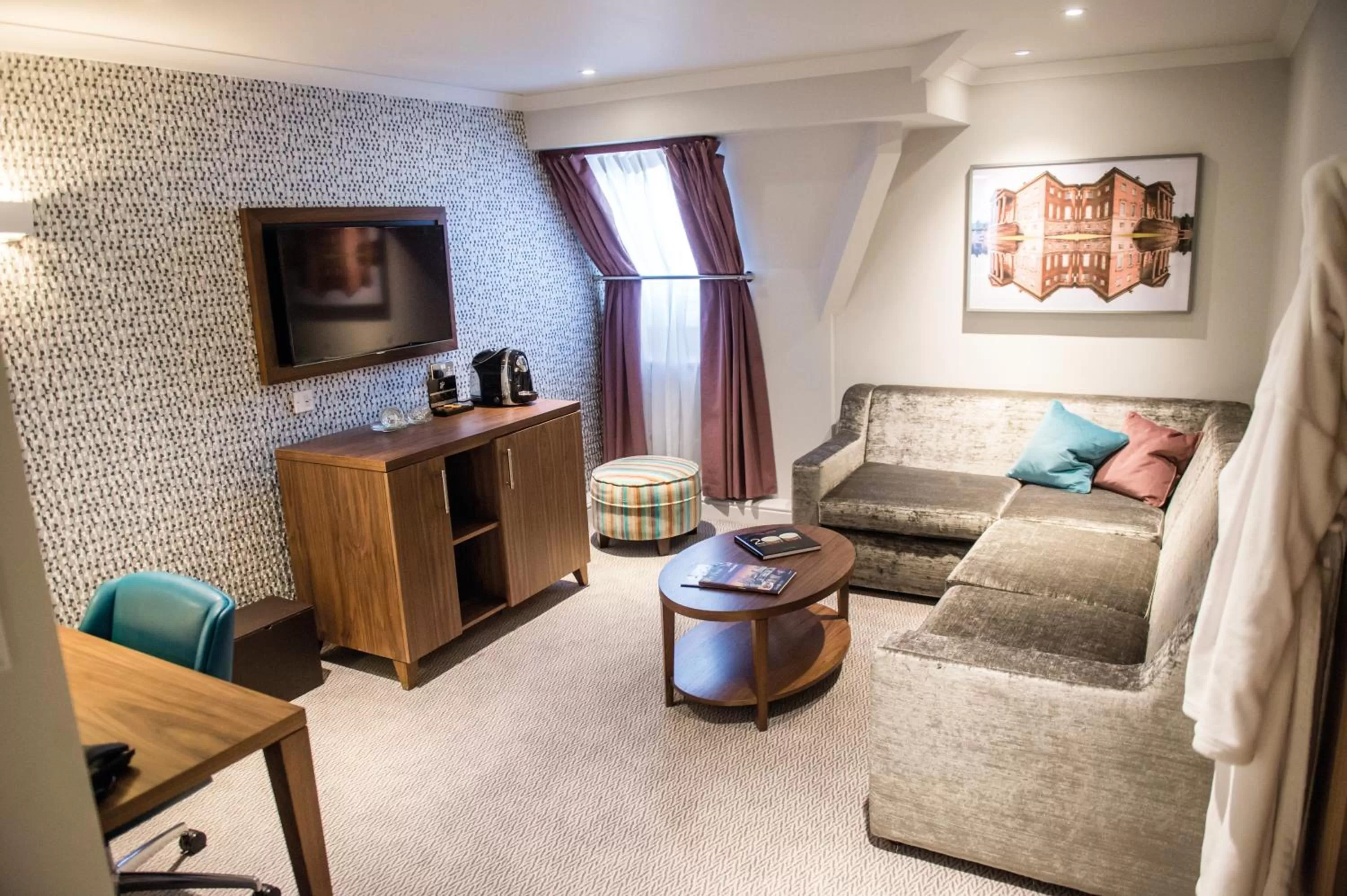 Living room in Cottons Hotel and Spa