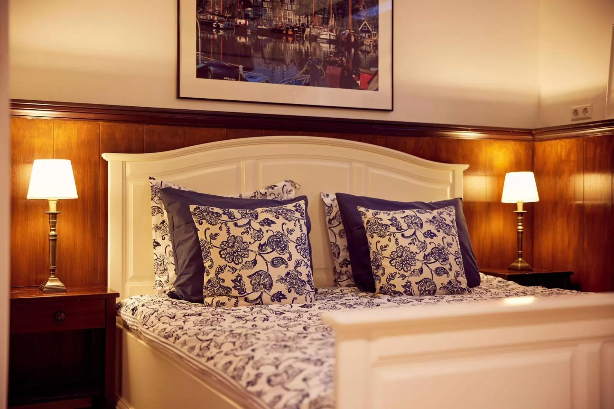 Bedroom, Bed in Realeneiland Bed & Breakfast