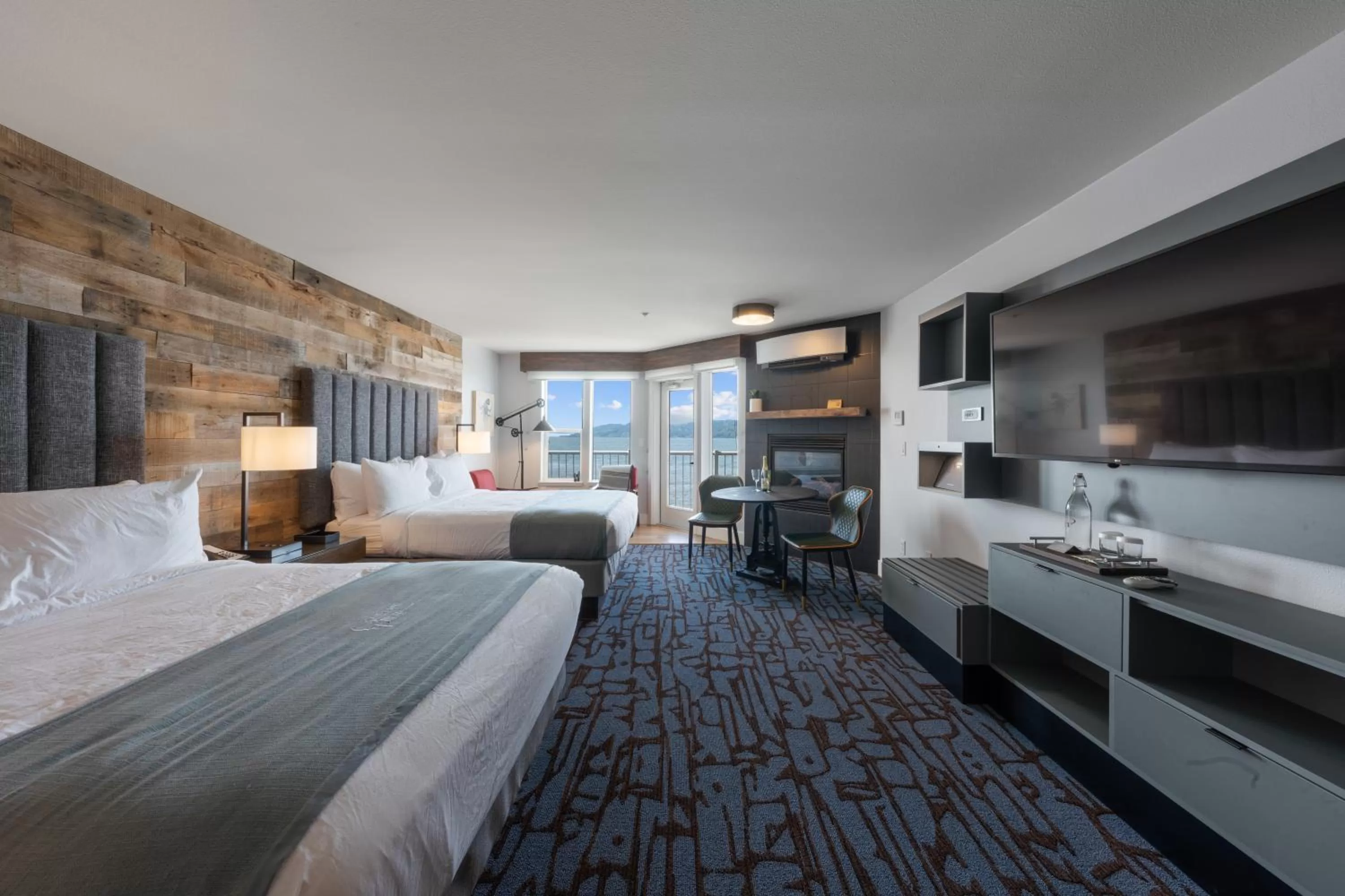 Bed in Cannery Pier Hotel & Spa