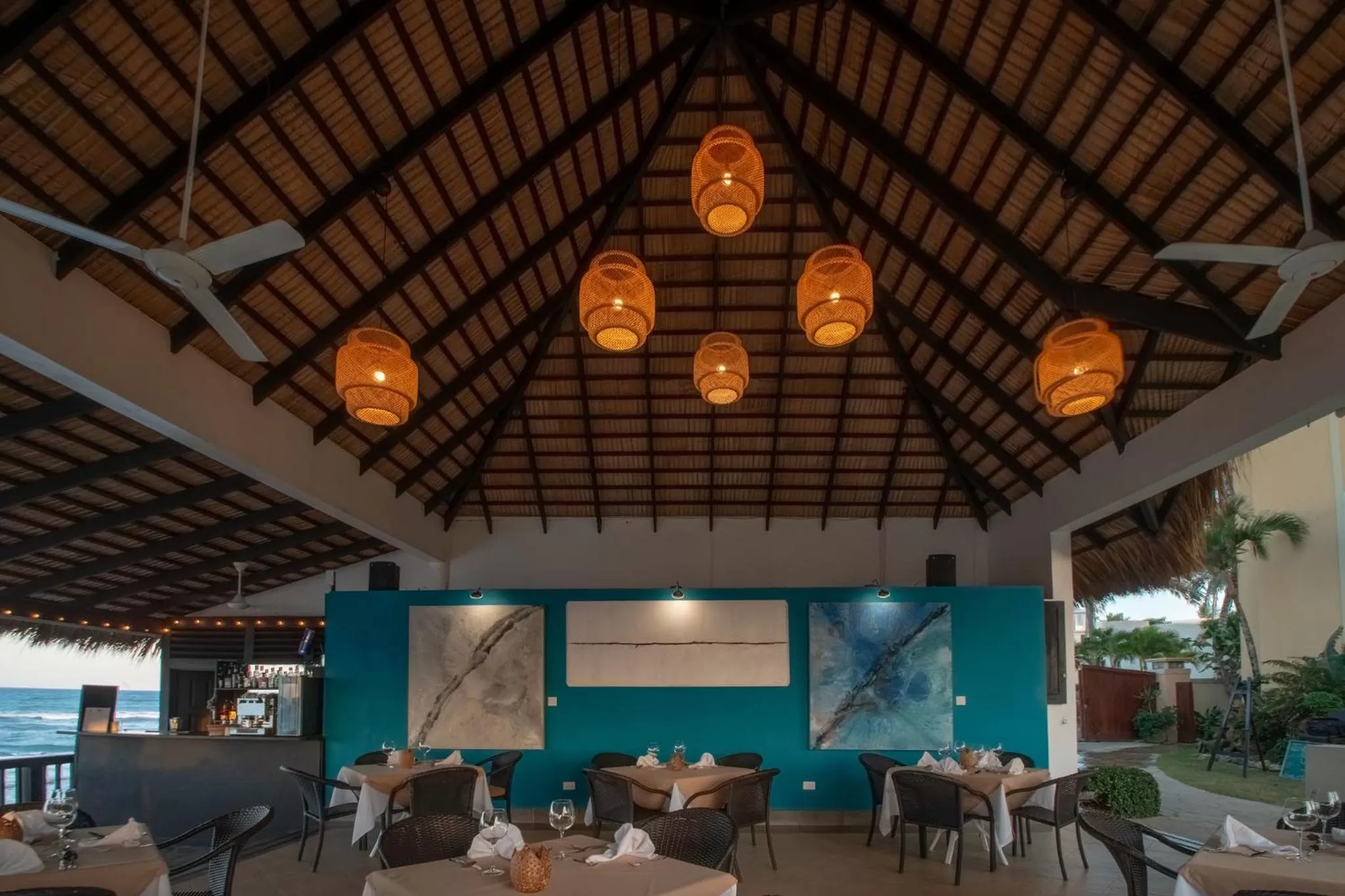 Restaurant/places to eat in Velero Beach Resort