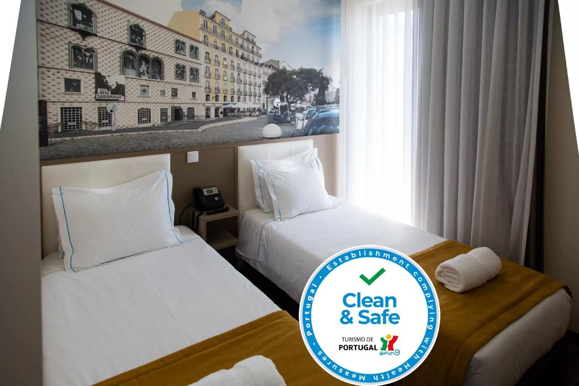 Bed in Fenicius Charme Hotel