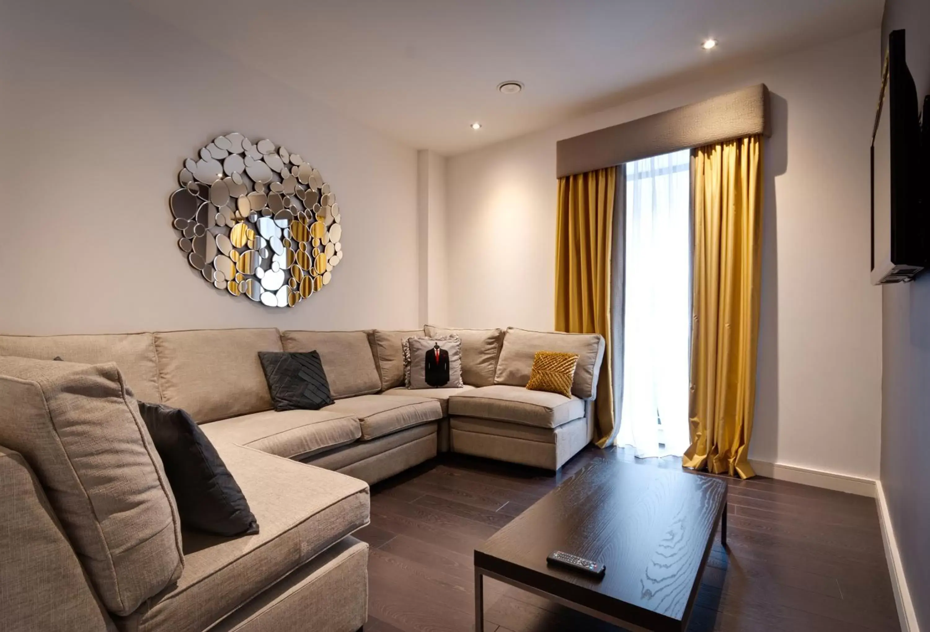 Three-Bedroom Apartment (10 Adults) in EPIC Apart Hotel - Seel Street Three-Bedroom Apartment (10 Adults) in EPIC Apart Hotel - Seel Street