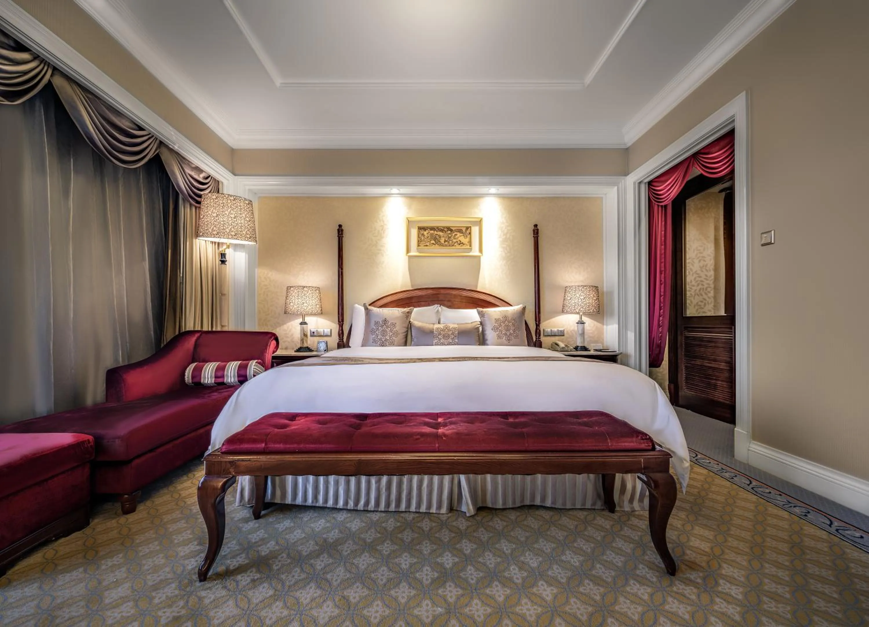 Bed in Green Lake Hotel