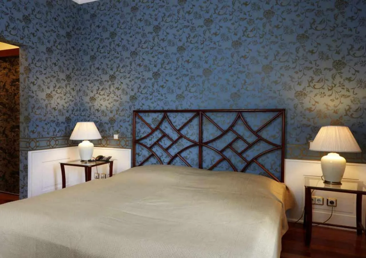 Bedroom, Bed in Hotel Snorrenburg GmbH