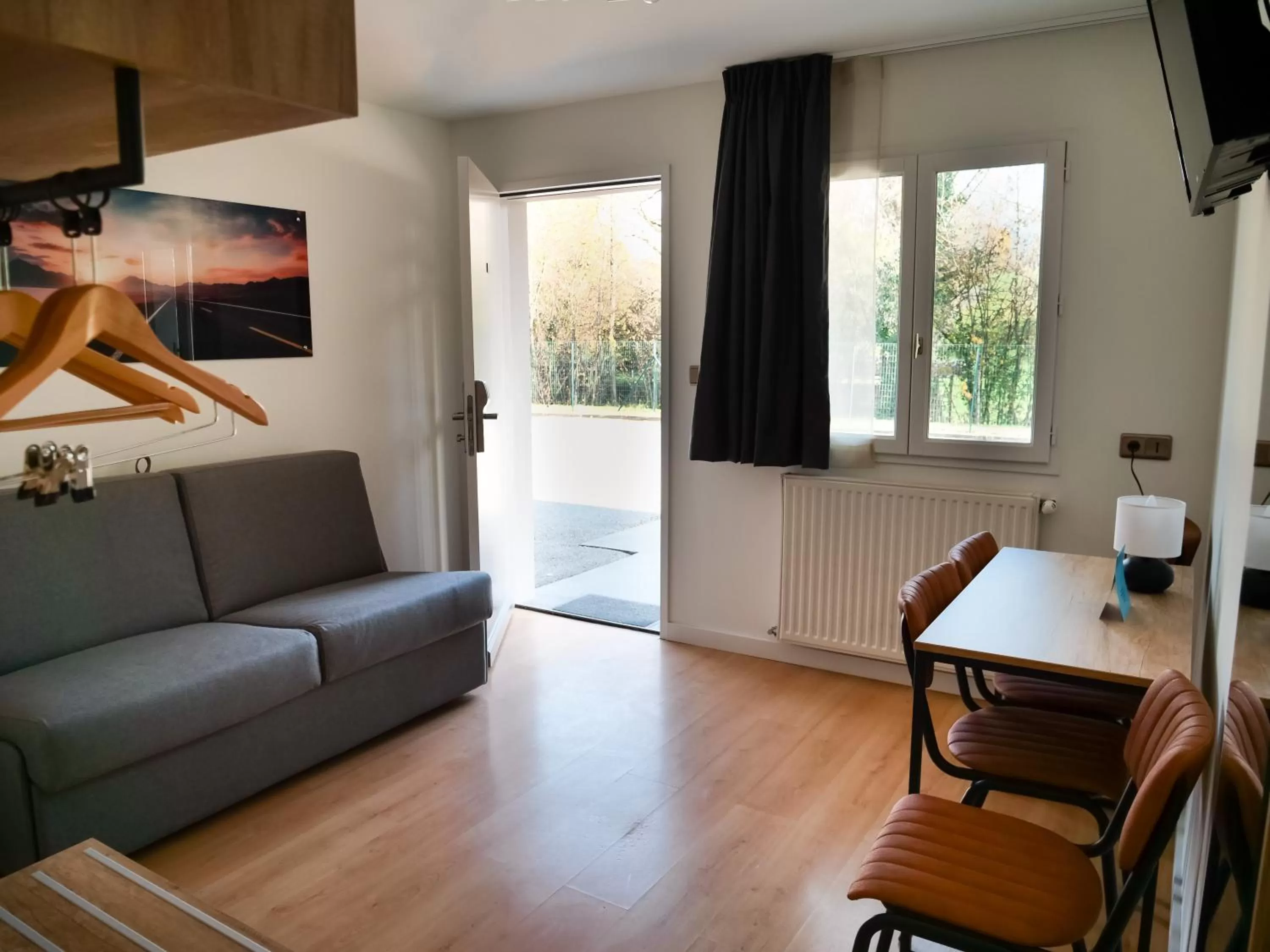 TV and multimedia in Motel 991