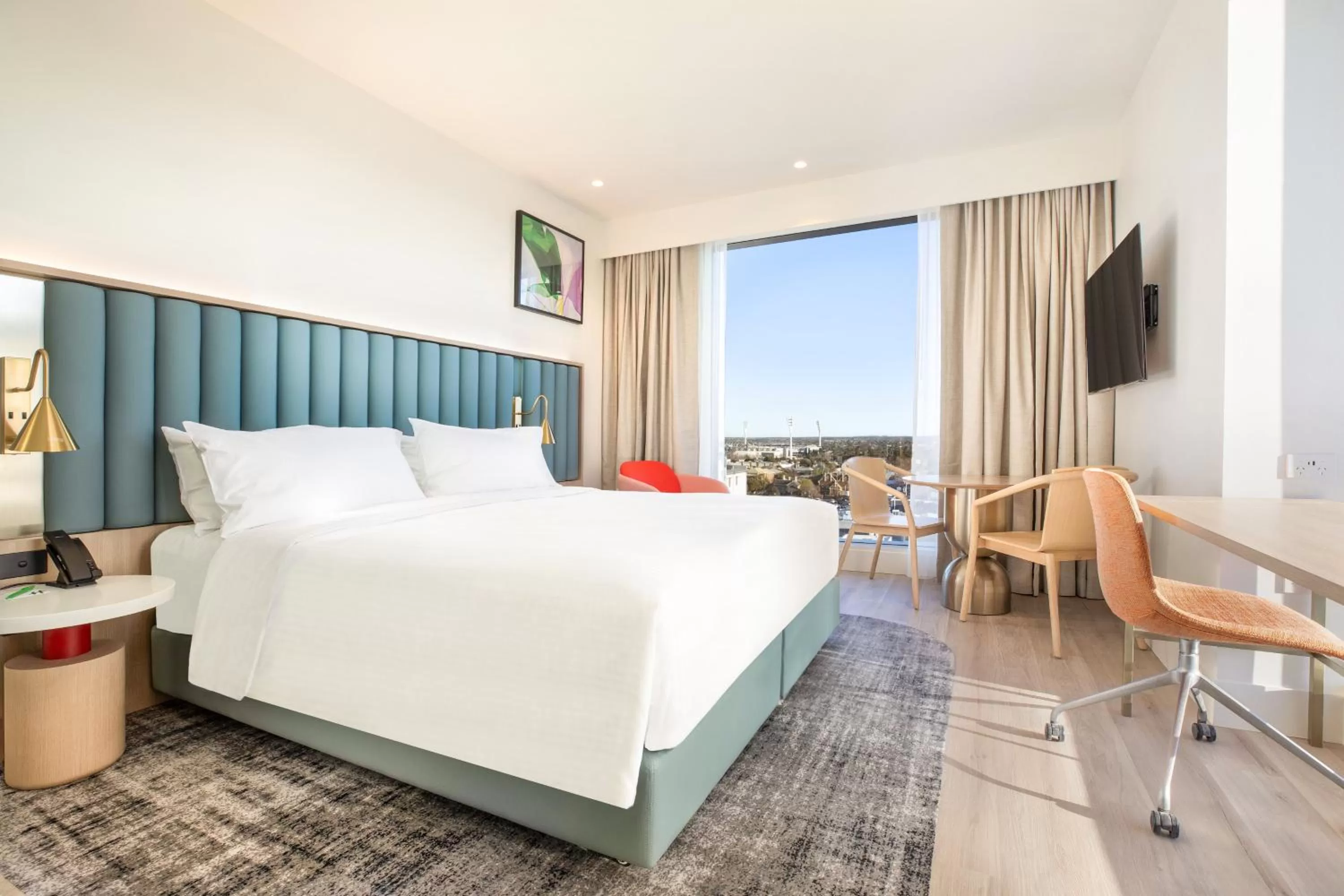 Photo of the whole room, Bed in Holiday Inn & Suites Geelong by IHG