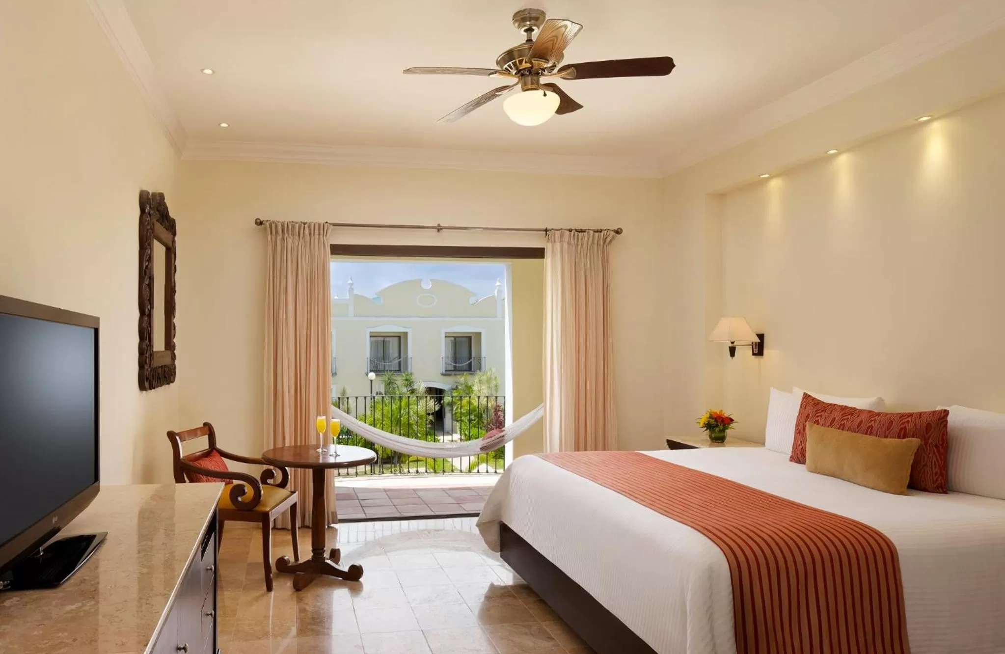 Photo of the whole room, Bed in Dreams Tulum Resort & Spa