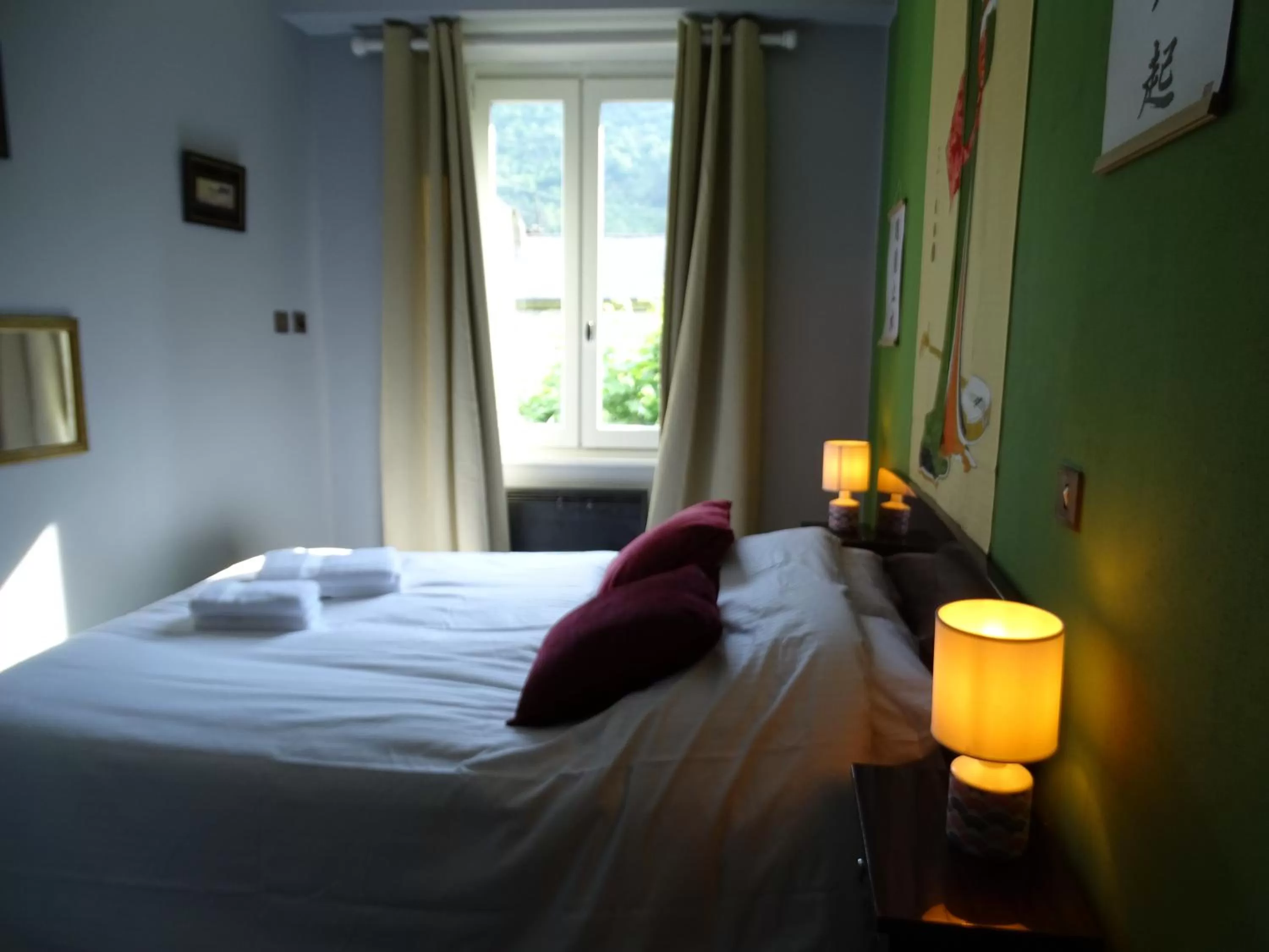 Bed in DÉDÉ DU VAL B&B