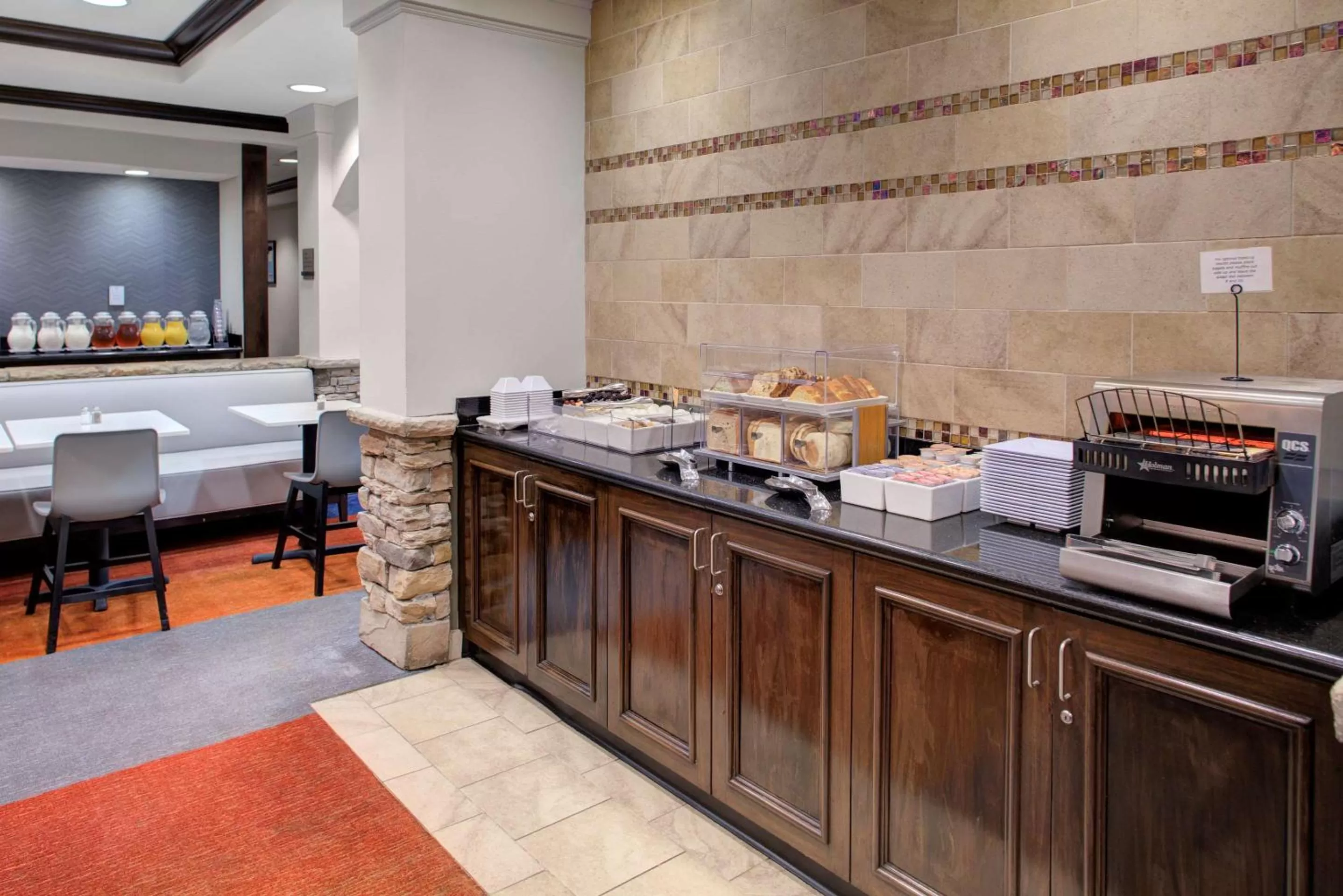 Restaurant/places to eat in Hyatt House Sterling/Dulles Airport North